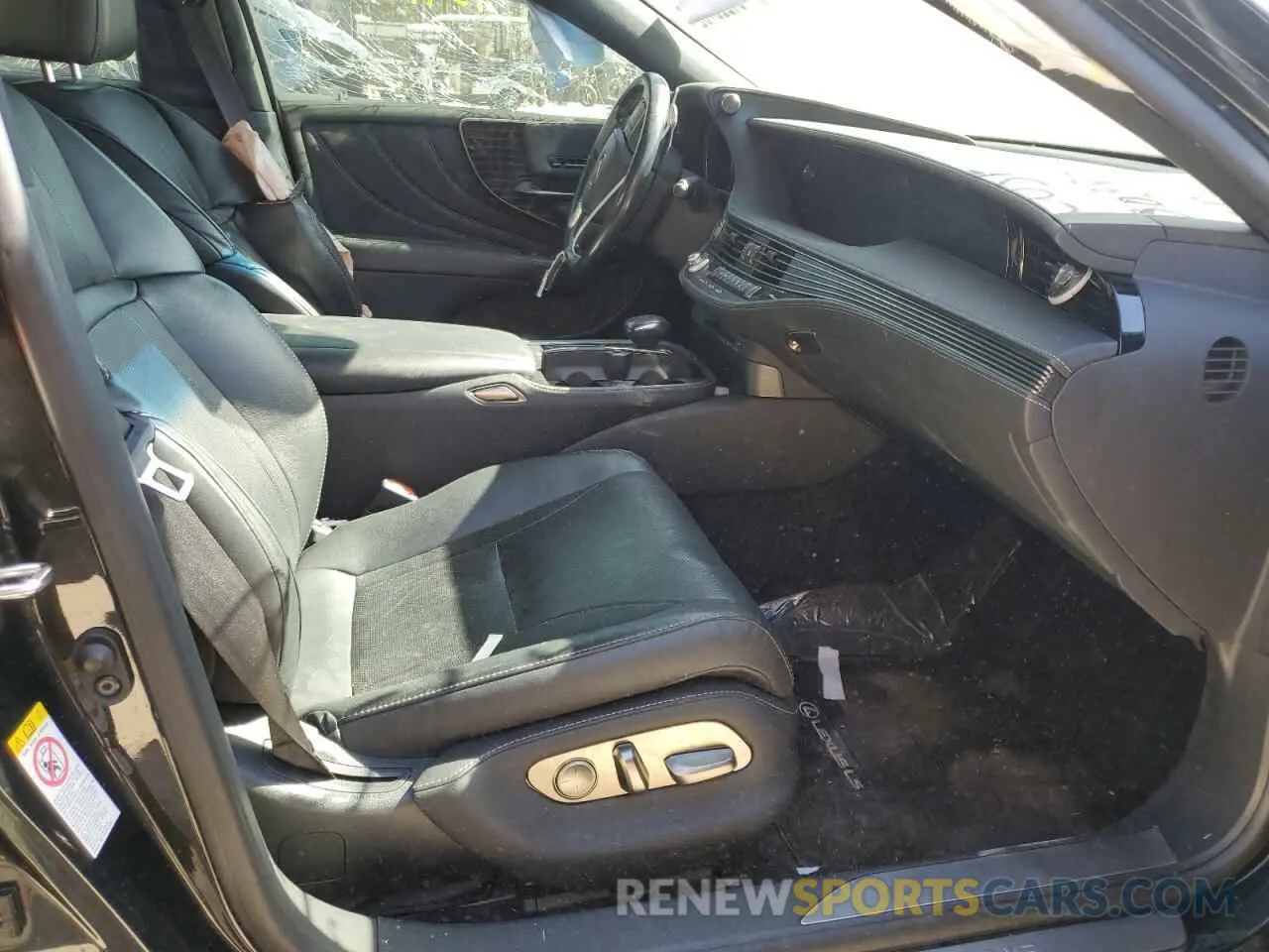 5 Photograph of a damaged car JTHB51FF9K5007609 LEXUS LS500 2019