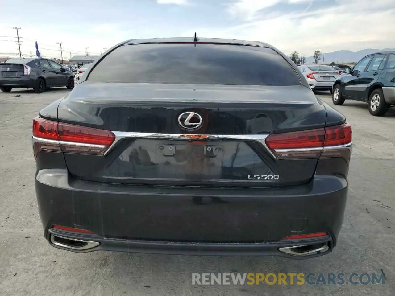 6 Photograph of a damaged car JTHB5LFFXK5009462 LEXUS LS500 2019