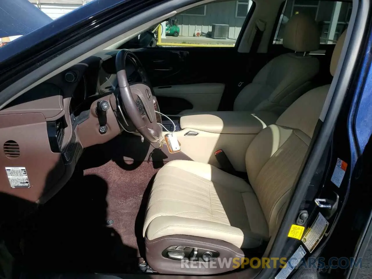 7 Photograph of a damaged car JTHC5LFF3K5007069 LEXUS LS500 2019