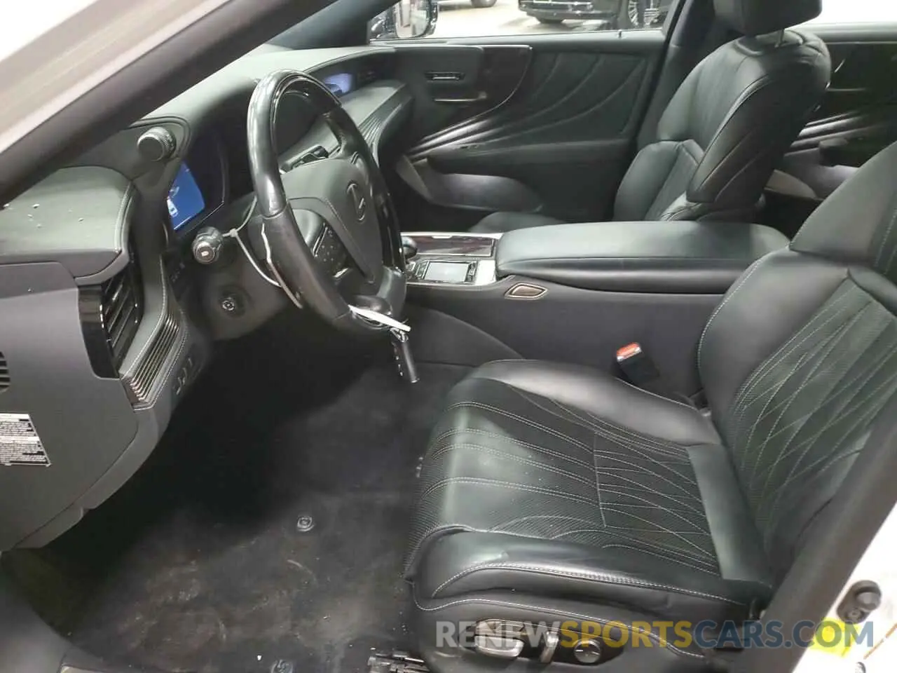 7 Photograph of a damaged car JTHC5LFF6K5005896 LEXUS LS500 2019