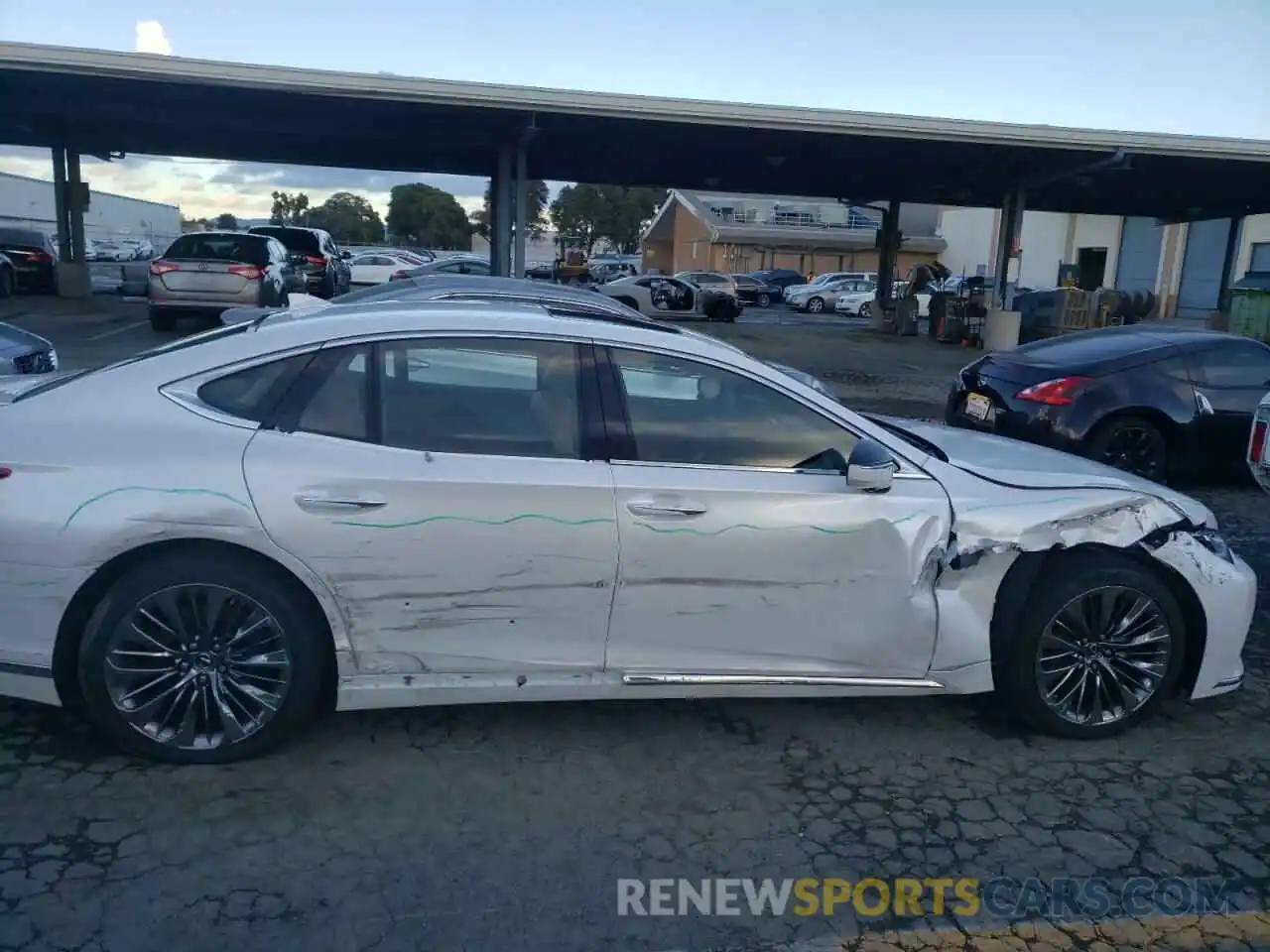 9 Photograph of a damaged car JTHD51FF6M5015310 LEXUS LS500 2021