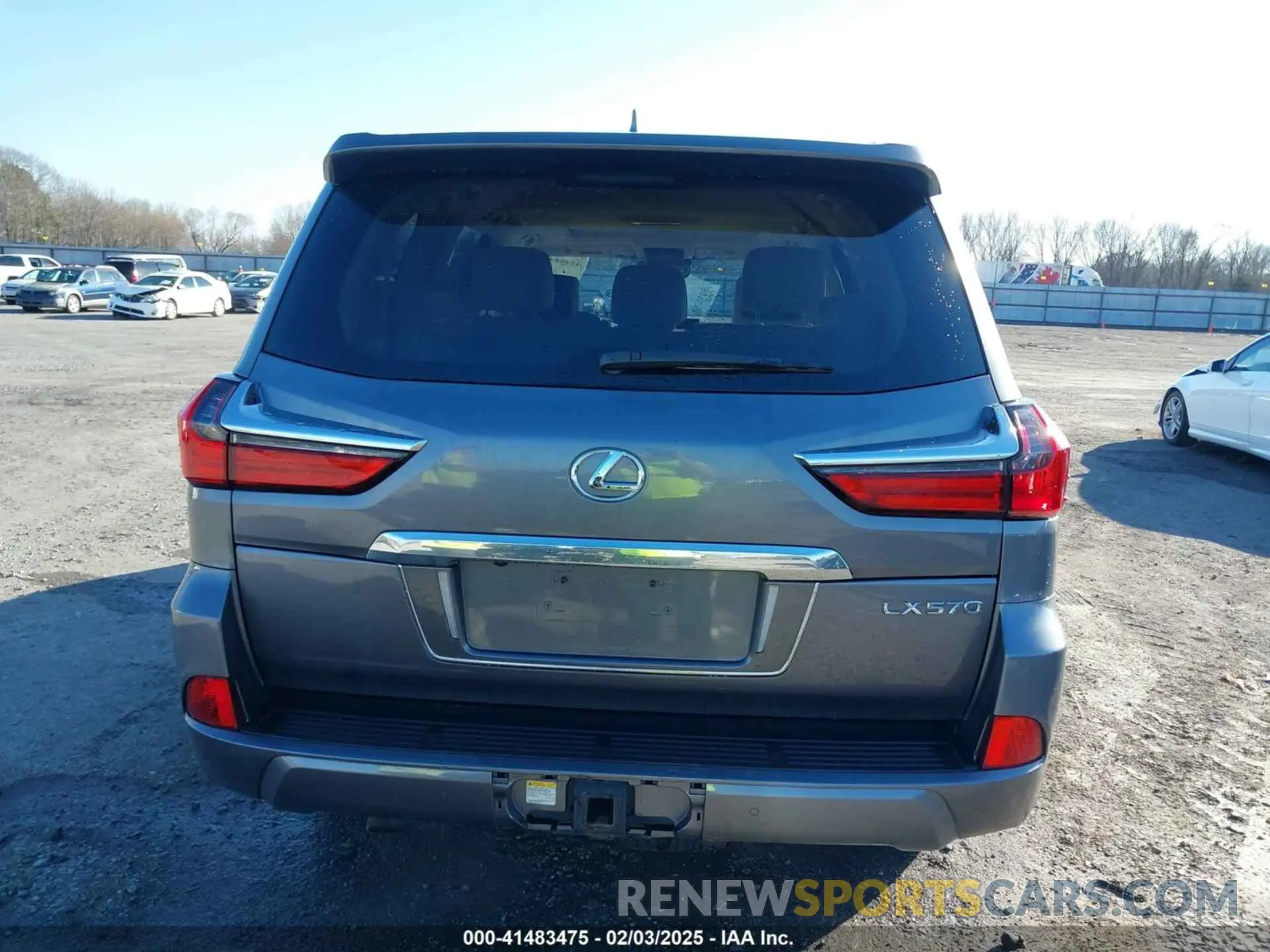 16 Photograph of a damaged car JTJHY7AX2K4285065 LEXUS LX 570 2019