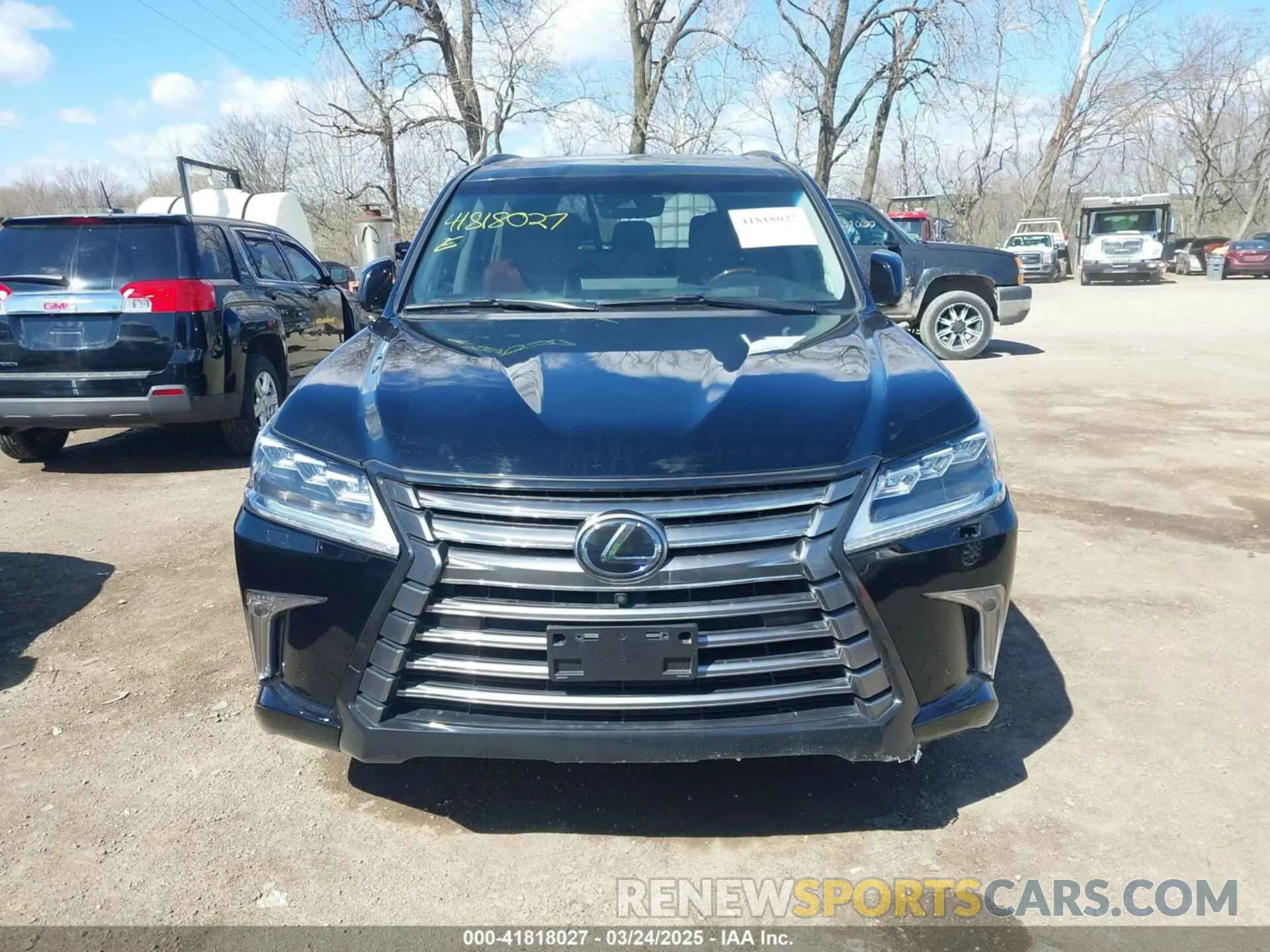 10 Photograph of a damaged car JTJDY7AX8L4319302 LEXUS LX 570 2020
