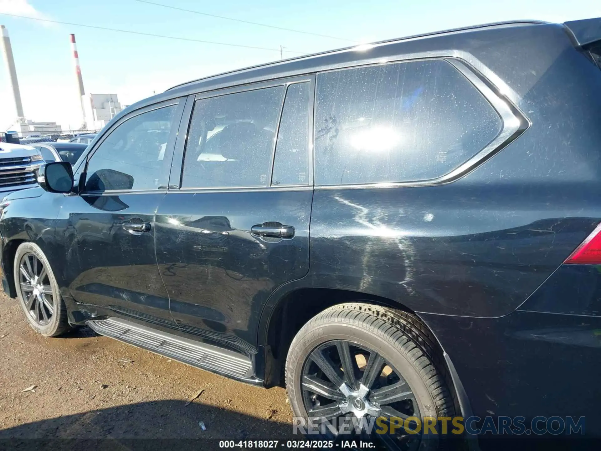 12 Photograph of a damaged car JTJDY7AX8L4319302 LEXUS LX 570 2020