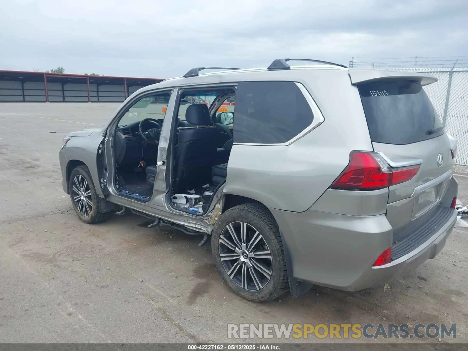 3 Photograph of a damaged car JTJDY7AX8L4321003 LEXUS LX 570 2020
