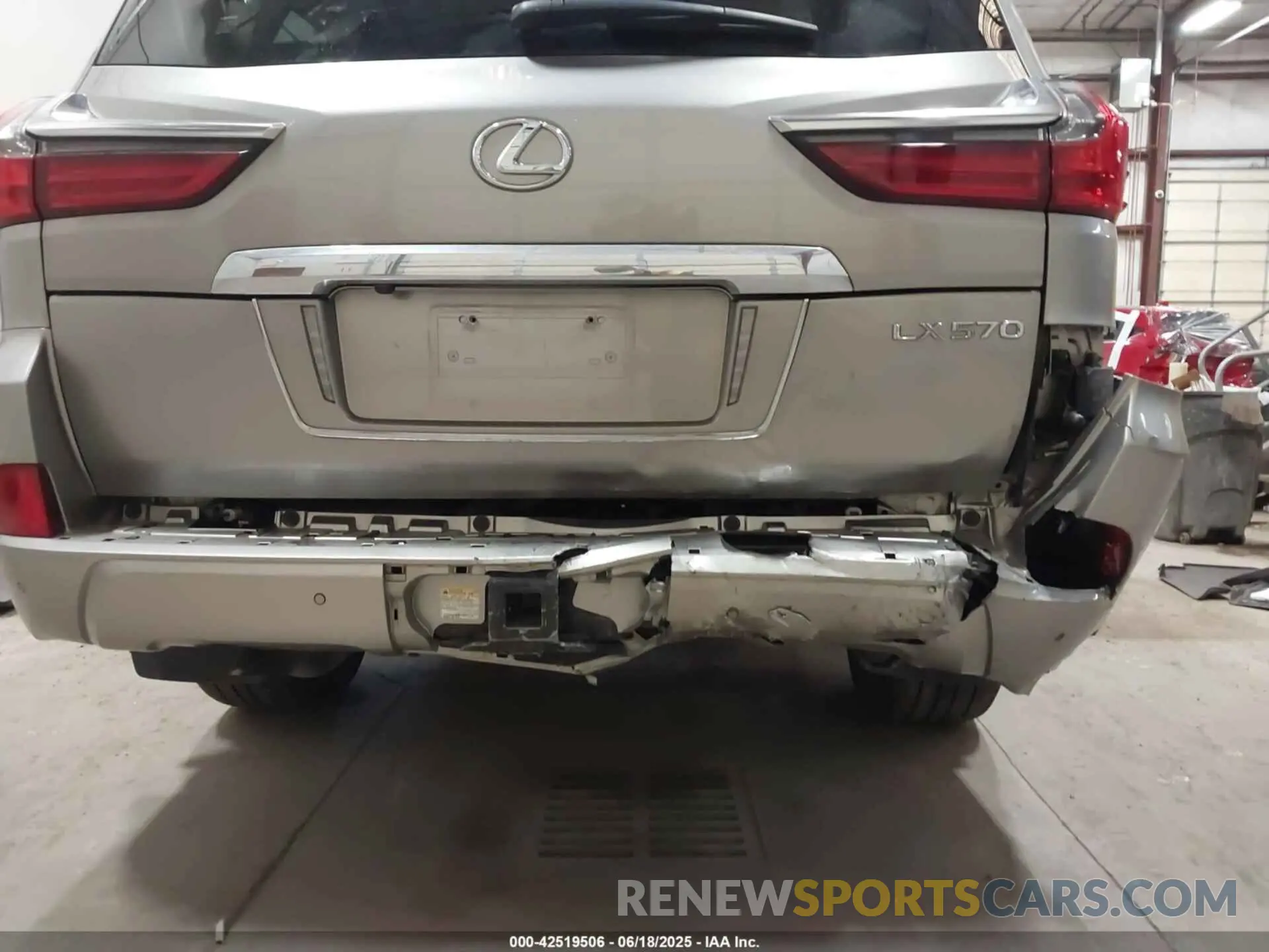19 Photograph of a damaged car JTJFY7AX6L4317668 LEXUS LX 570 2020