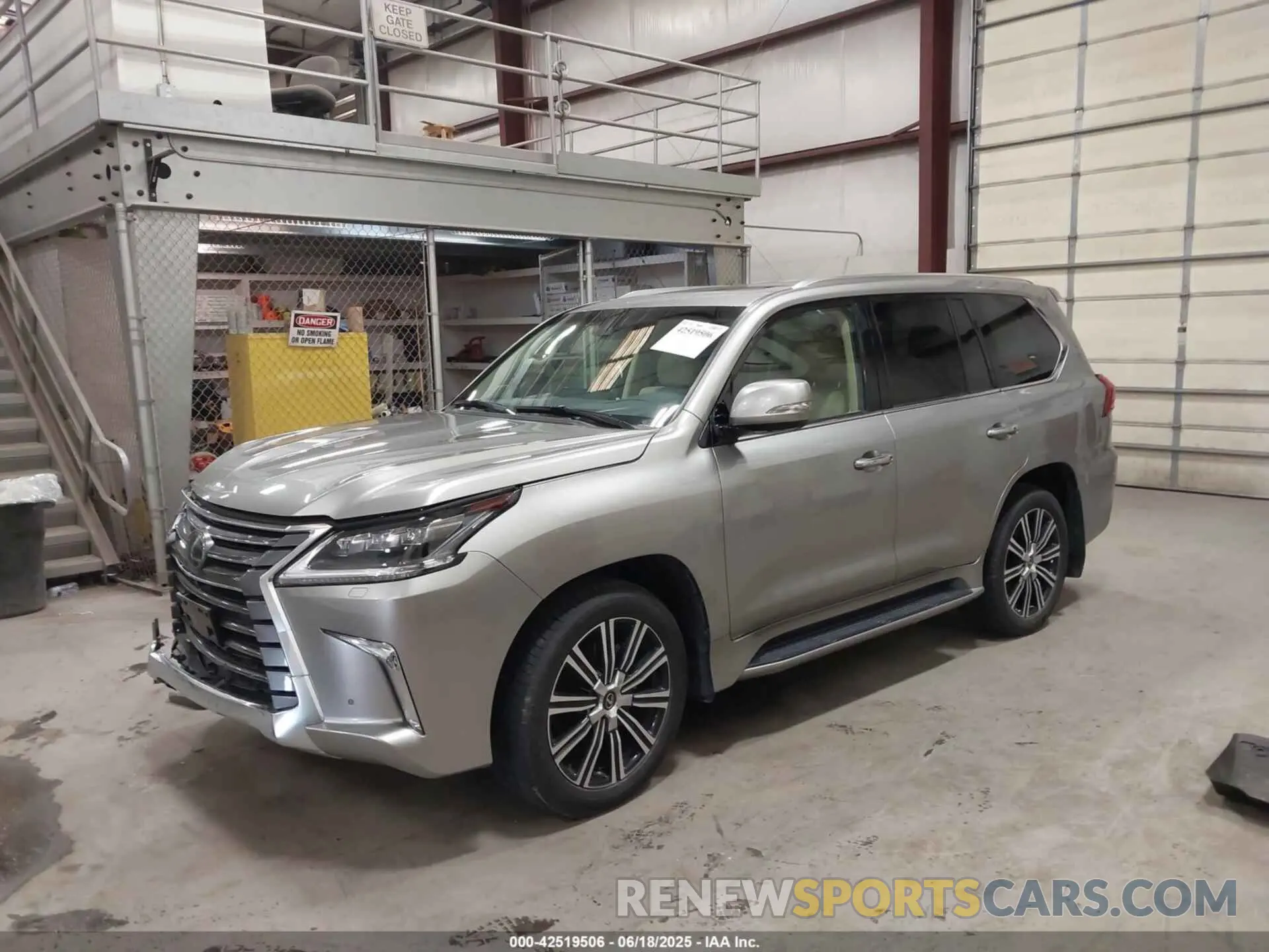 2 Photograph of a damaged car JTJFY7AX6L4317668 LEXUS LX 570 2020