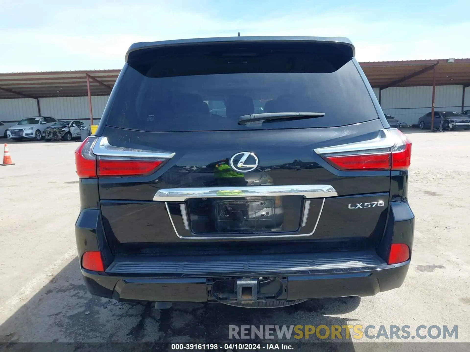 17 Photograph of a damaged car JTJDY7AXXM4338550 LEXUS LX 570 2021