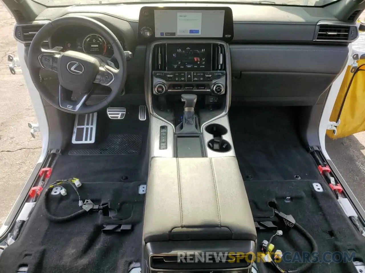 8 Photograph of a damaged car JTJMB7CX8R4041167 LEXUS LX 600 BAS 2024