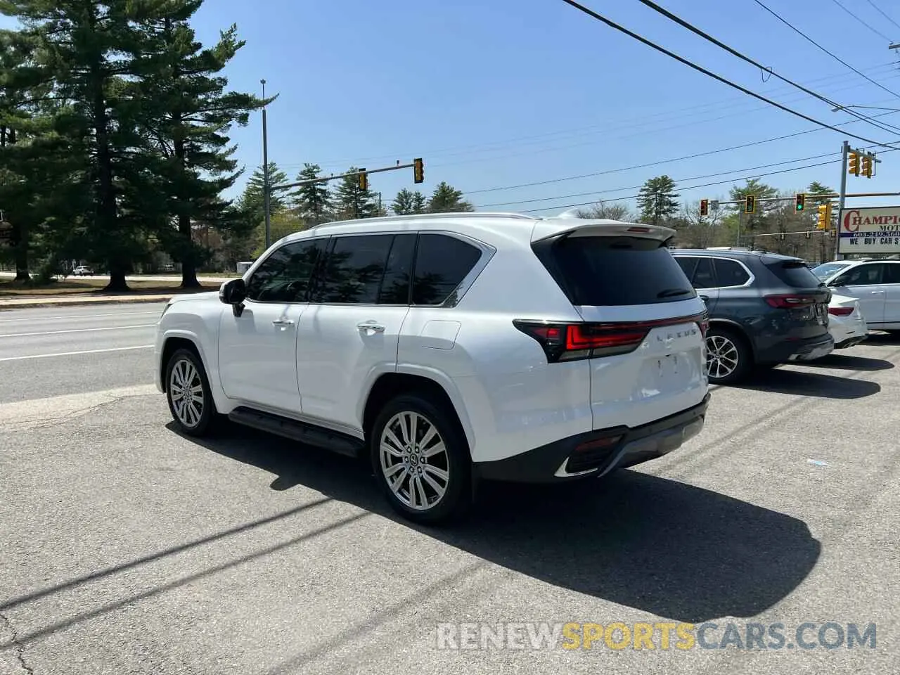 3 Photograph of a damaged car JTJLBACX7N4010480 LEXUS LX 600 ULT 2022