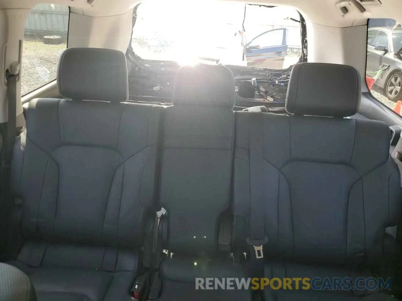10 Photograph of a damaged car JTJHY7AX6K4292892 LEXUS LX570 2019