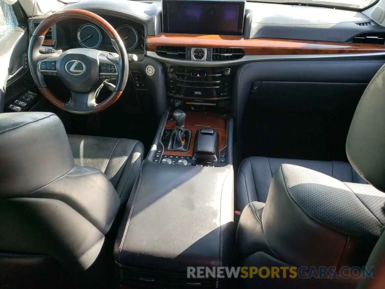 8 Photograph of a damaged car JTJHY7AXXK4287677 LEXUS LX570 2019