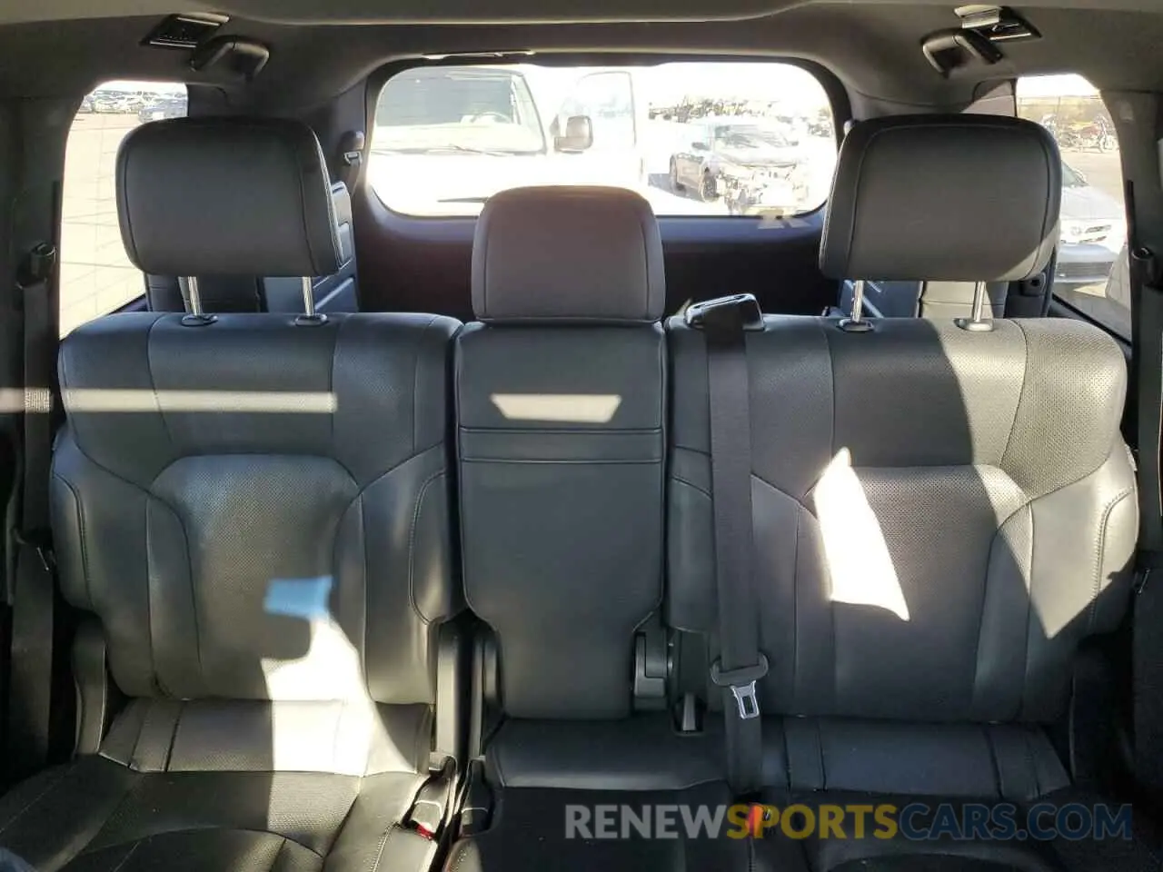 10 Photograph of a damaged car JTJDY7AX1L4332179 LEXUS LX570 2020