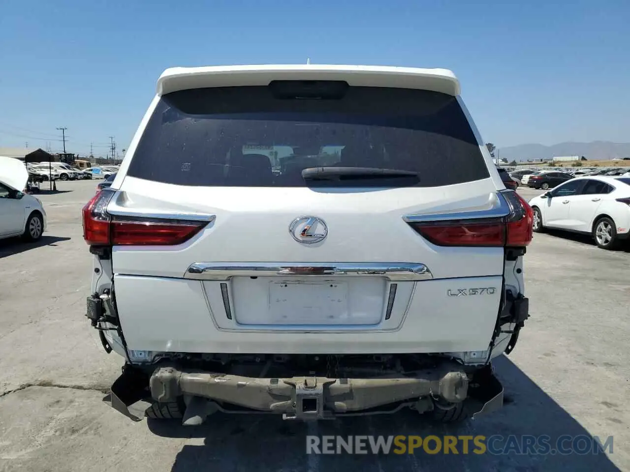 6 Photograph of a damaged car JTJDY7AX5L4319404 LEXUS LX570 2020