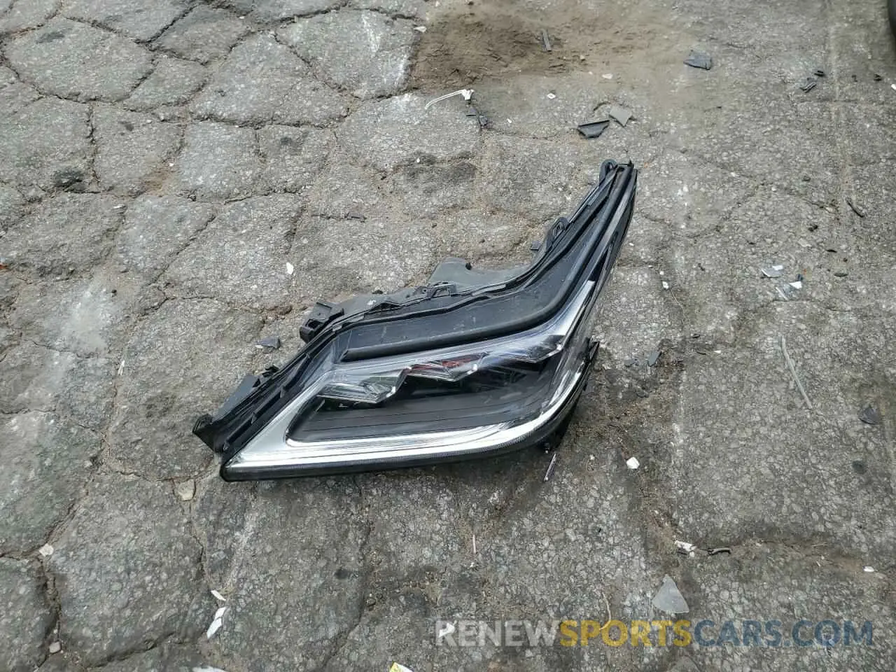 13 Photograph of a damaged car JTJDY7AX0M4334216 LEXUS LX570 2021
