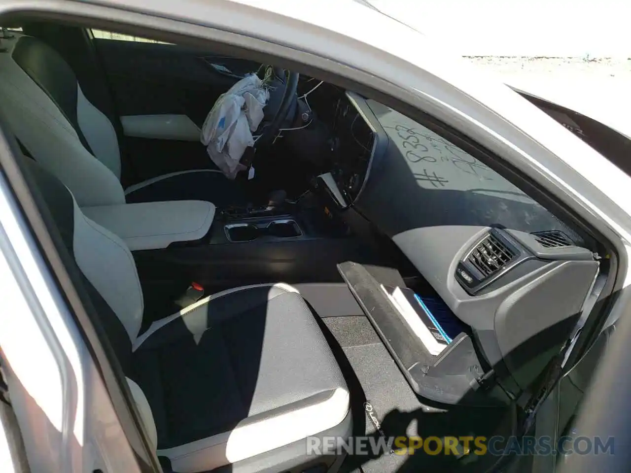 5 Photograph of a damaged car JTJGGCEZ0N5000610 LEXUS NX 2022