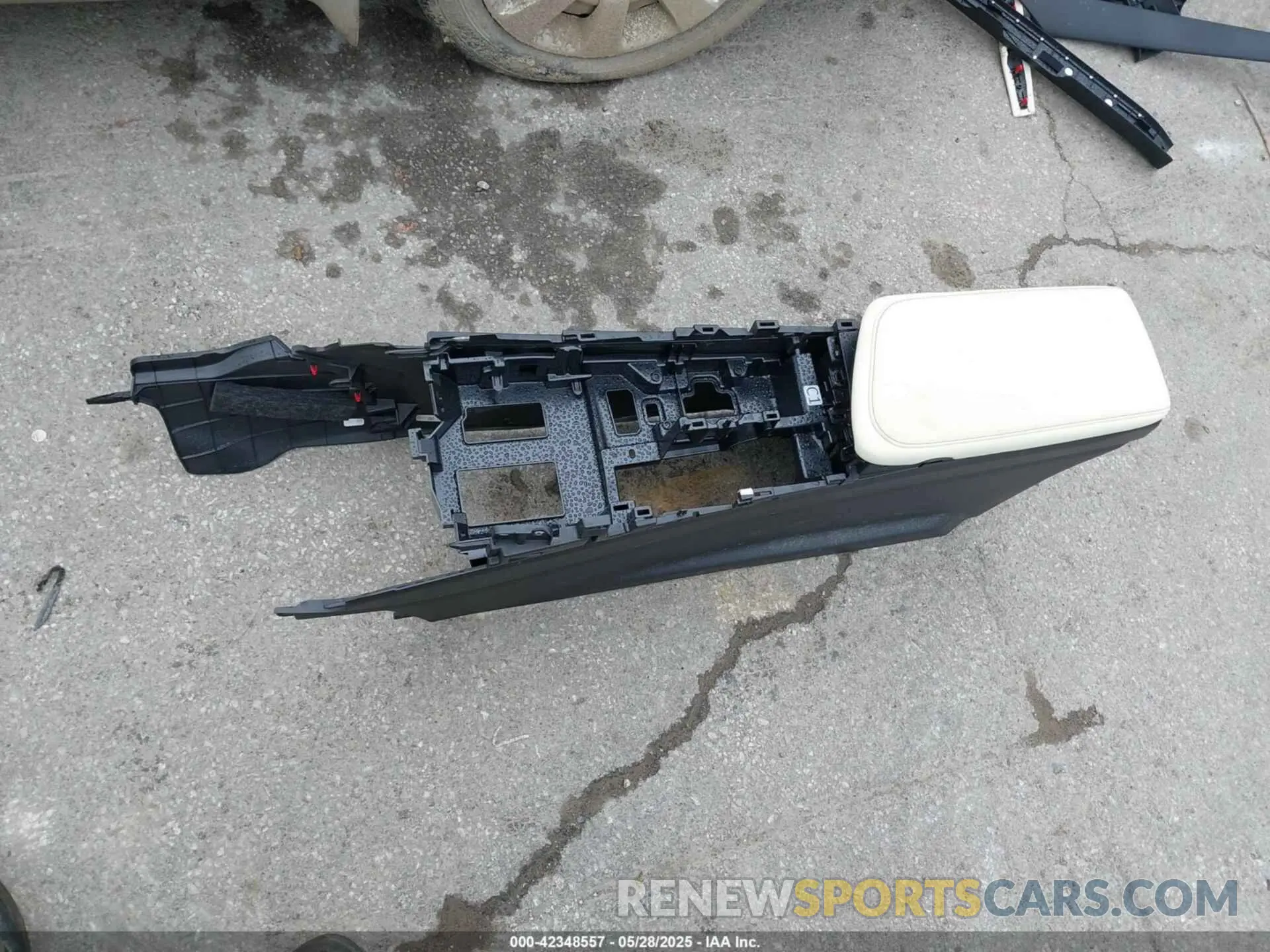 12 Photograph of a damaged car 2T2GDCAZ2NC002889 LEXUS NX 250 2022
