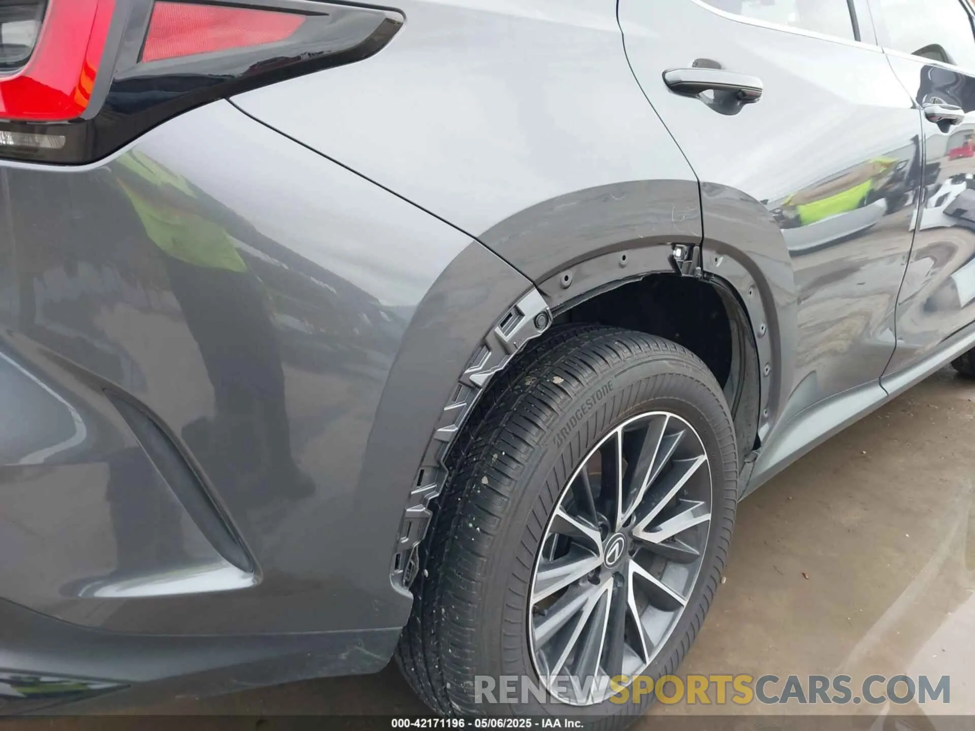 19 Photograph of a damaged car 2T2GDCAZ7RC015465 LEXUS NX 250 2024