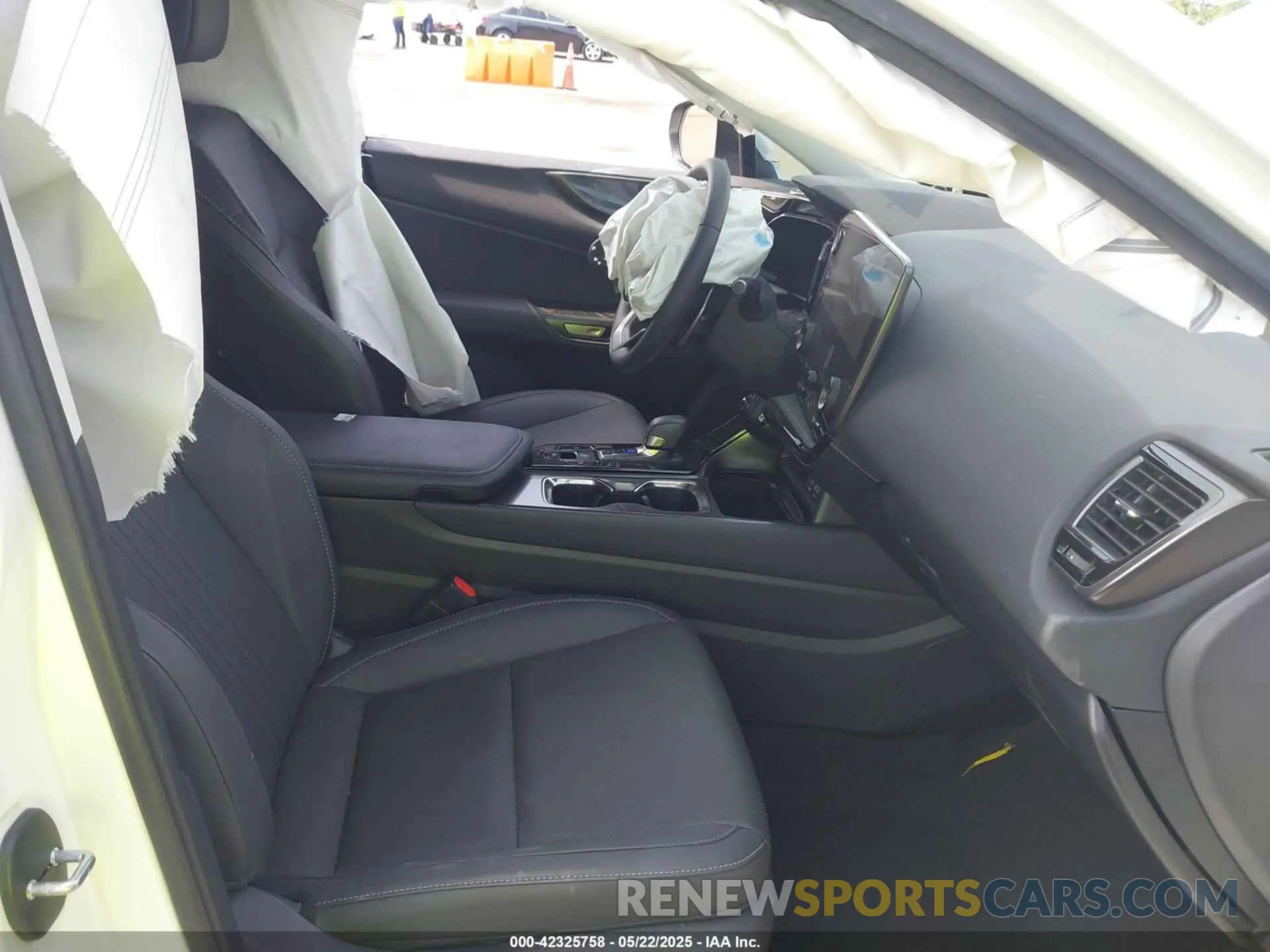 5 Photograph of a damaged car 2T2GDCAZ0SC017127 LEXUS NX 250 2025