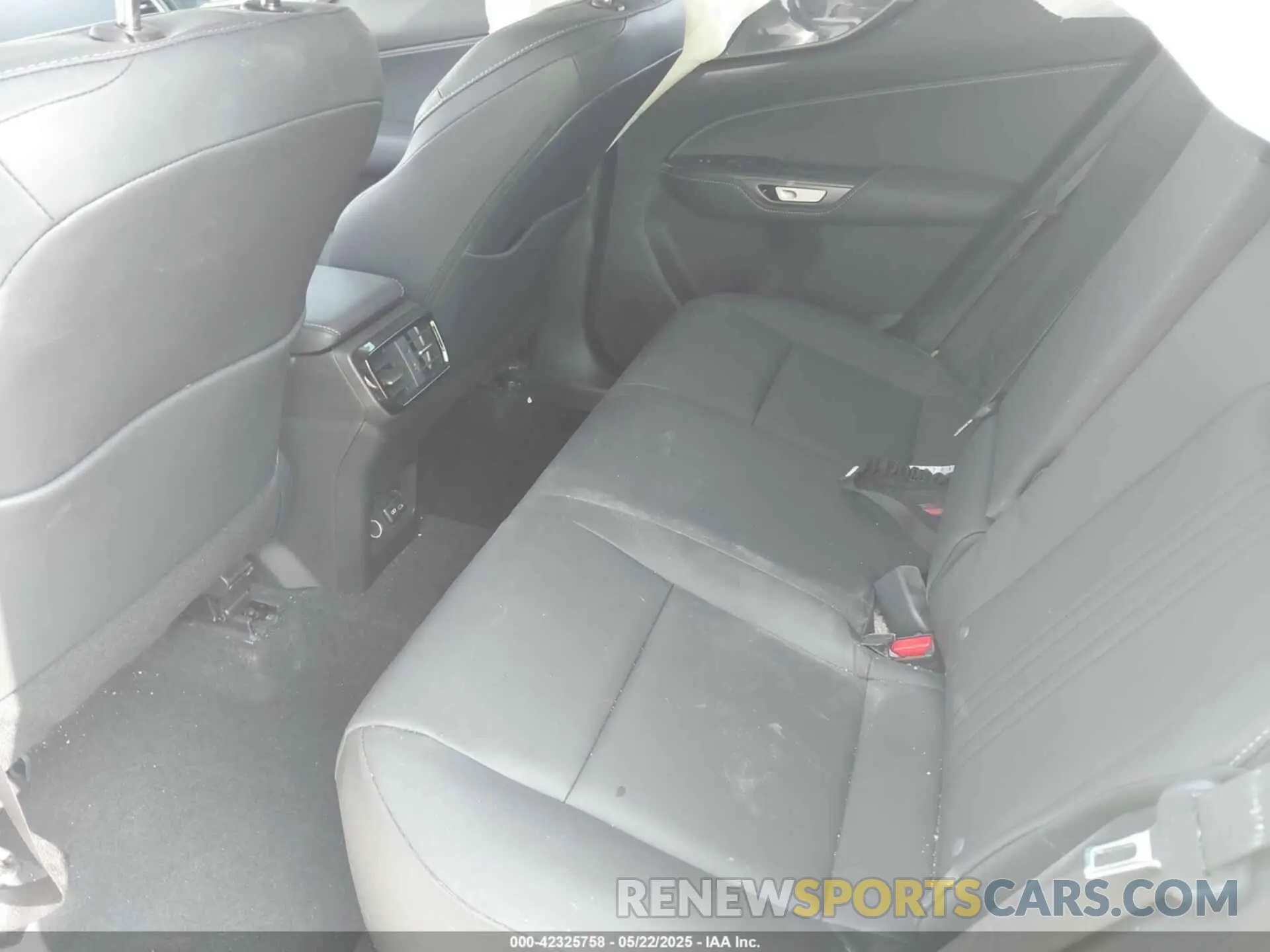 8 Photograph of a damaged car 2T2GDCAZ0SC017127 LEXUS NX 250 2025