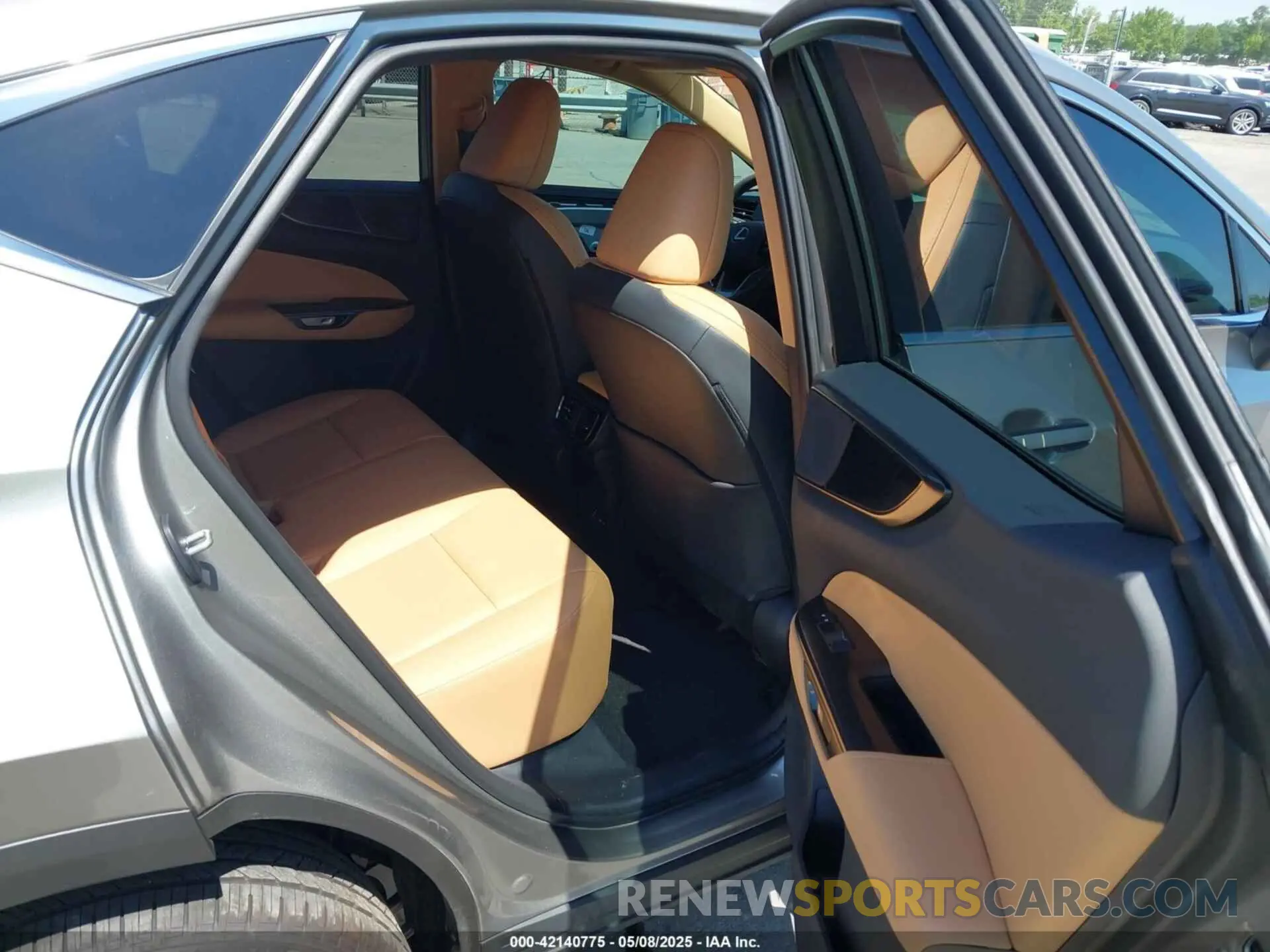 8 Photograph of a damaged car 2T2GDCAZ1SC020537 LEXUS NX 250 2025