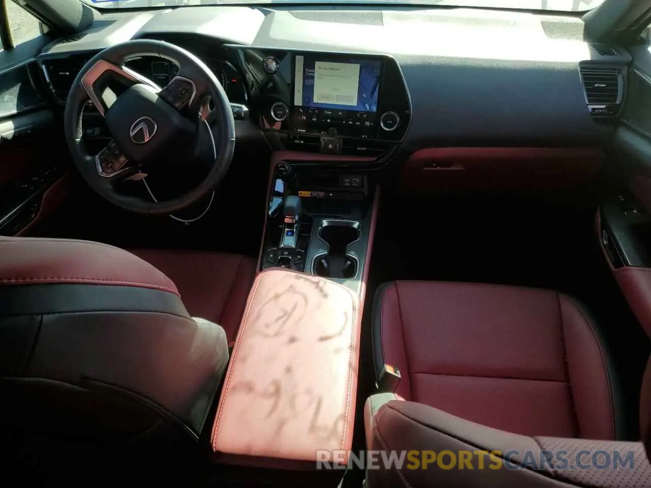 8 Photograph of a damaged car 2T2GDCAZ6RC009866 LEXUS NX 250 PRE 2024