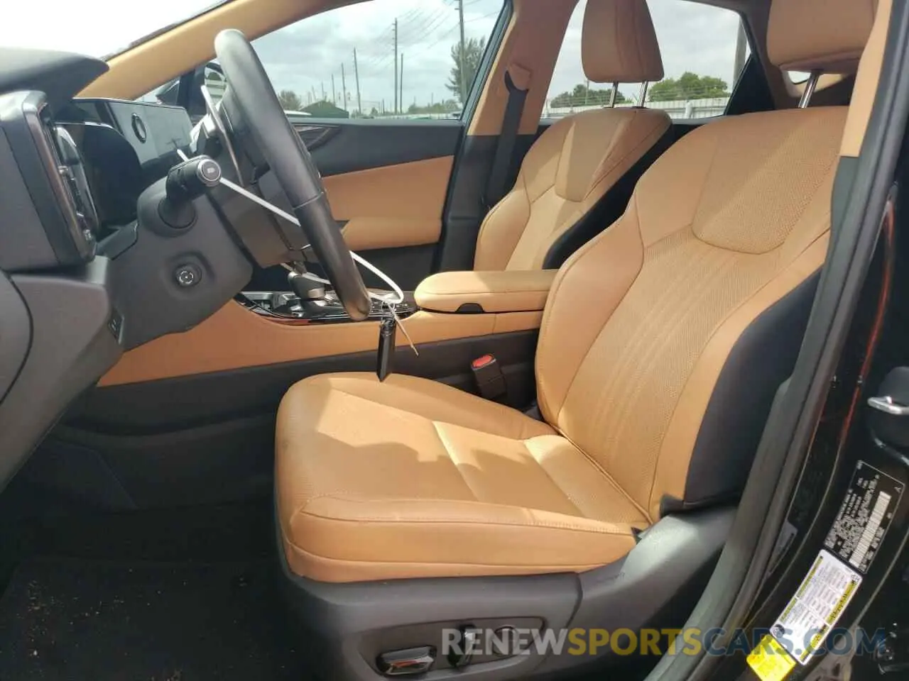 7 Photograph of a damaged car 2T2GDCAZ8RC011666 LEXUS NX 250 PRE 2024