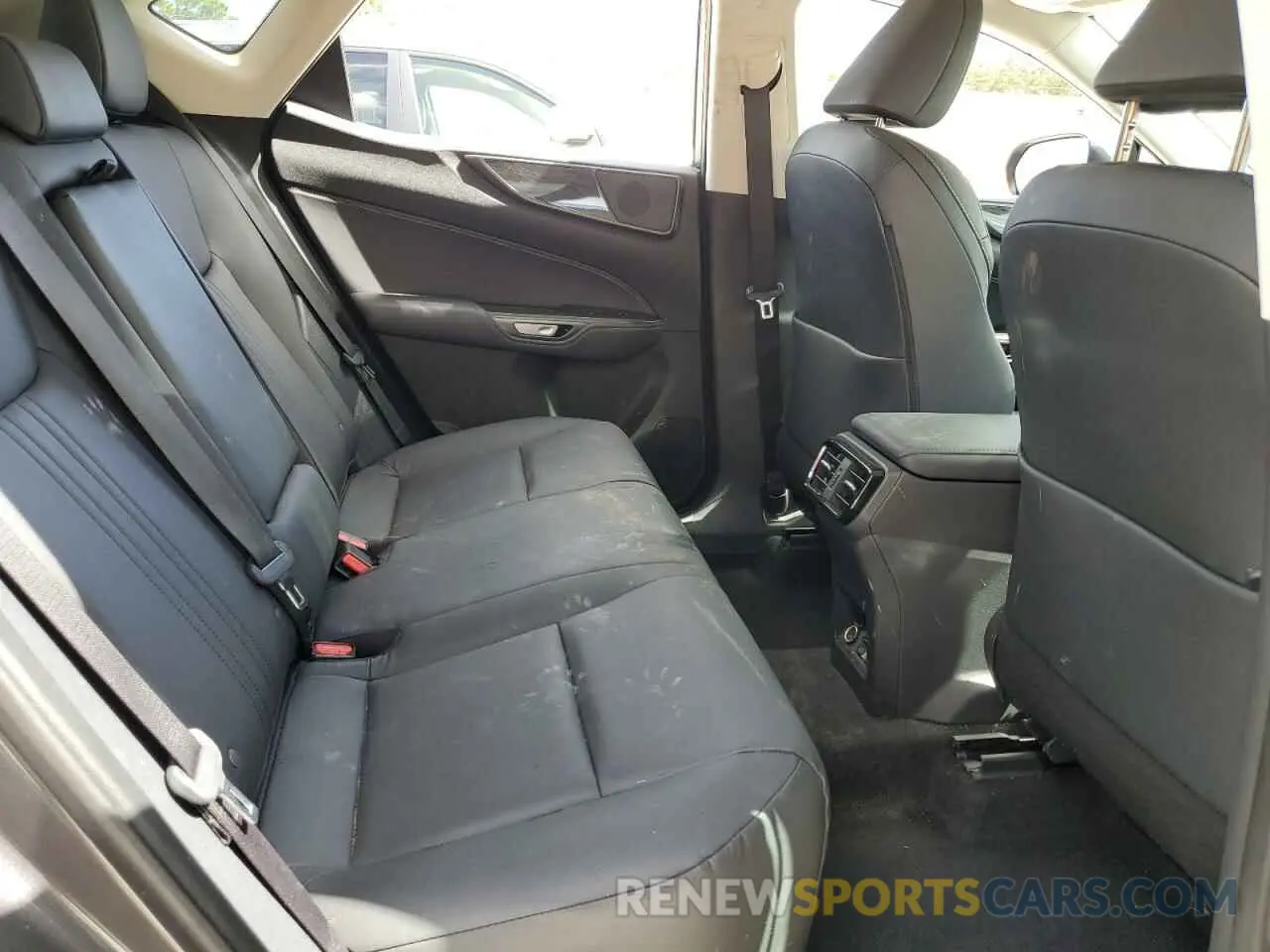 11 Photograph of a damaged car 2T2GDCAZXSC016387 LEXUS NX 250 PRE 2025