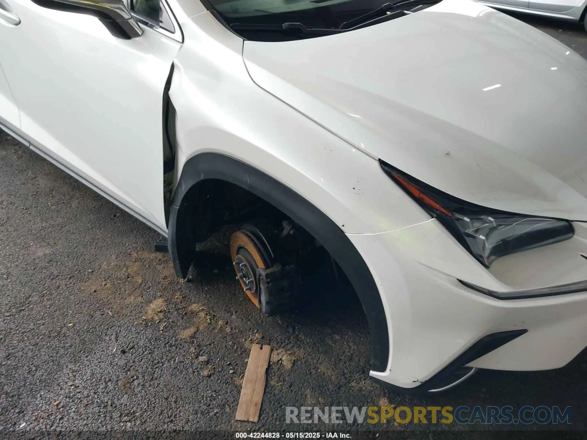 18 Photograph of a damaged car JTJBARBZ2K2183055 LEXUS NX 300 2019