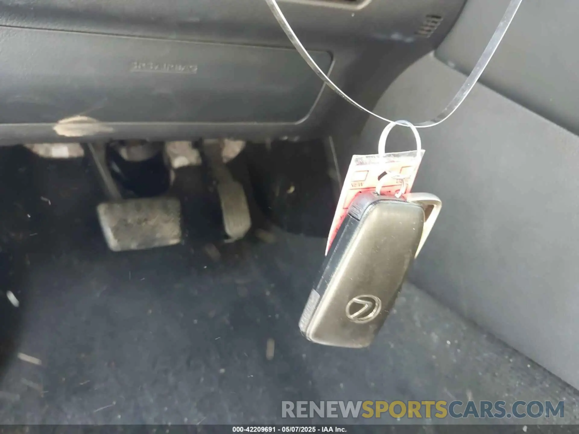 11 Photograph of a damaged car JTJBARBZ4K2192100 LEXUS NX 300 2019