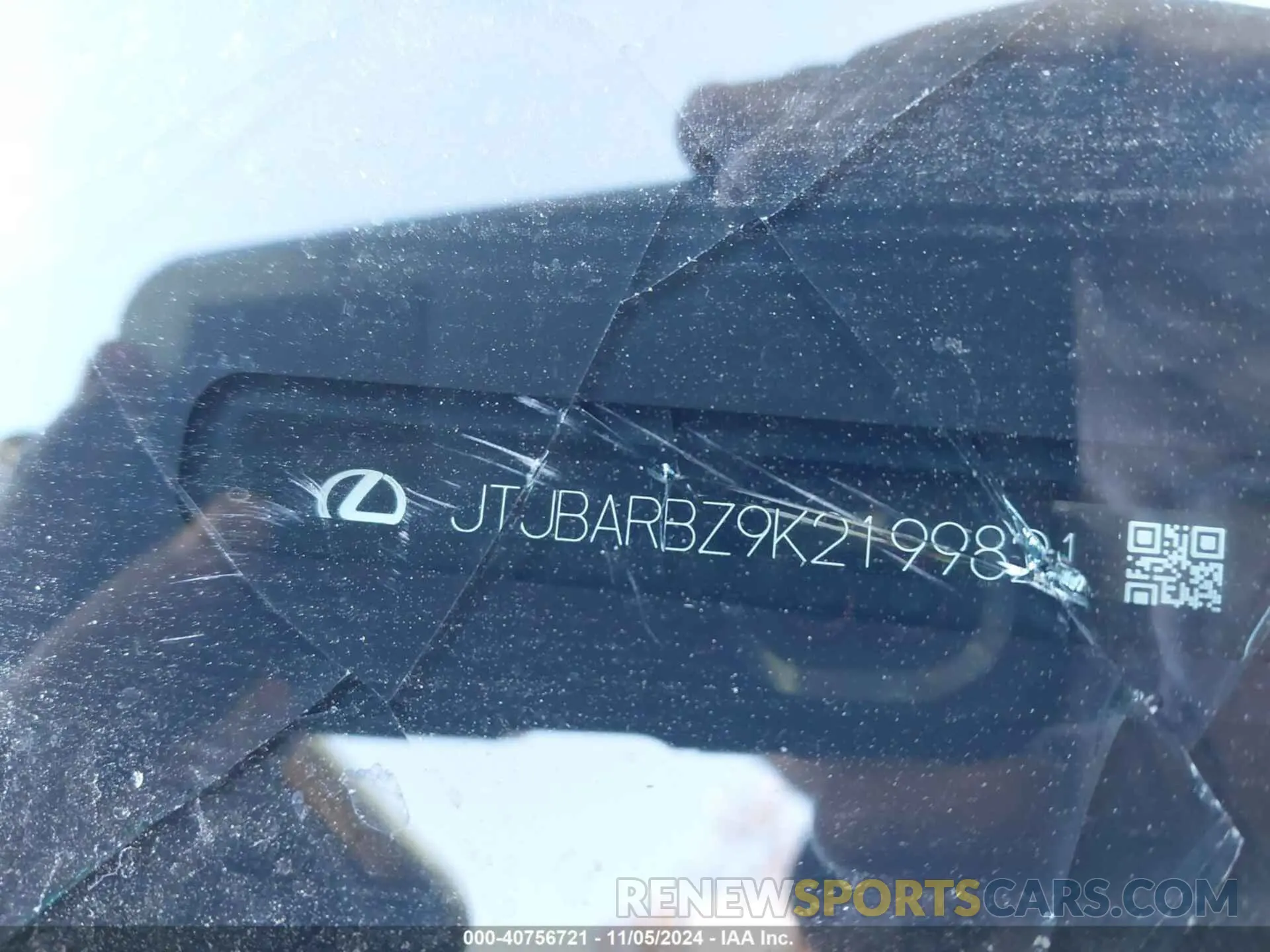 17 Photograph of a damaged car JTJBARBZ9K2199821 LEXUS NX 300 2019