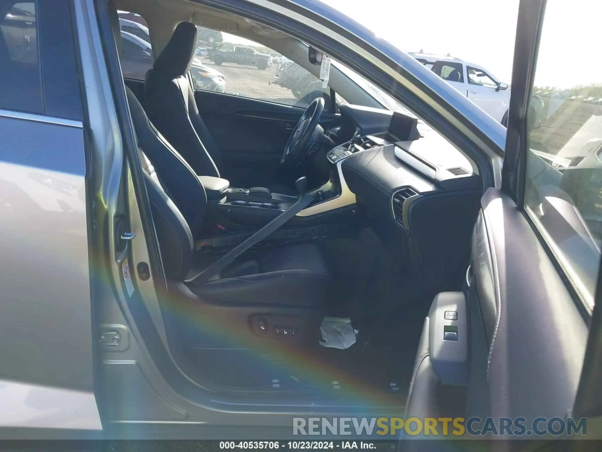 5 Photograph of a damaged car JTJYARBZ6K2117926 LEXUS NX 300 2019