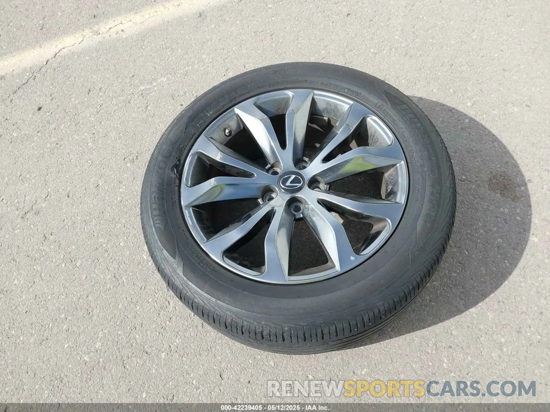 12 Photograph of a damaged car JTJYARBZ6K2141403 LEXUS NX 300 2019