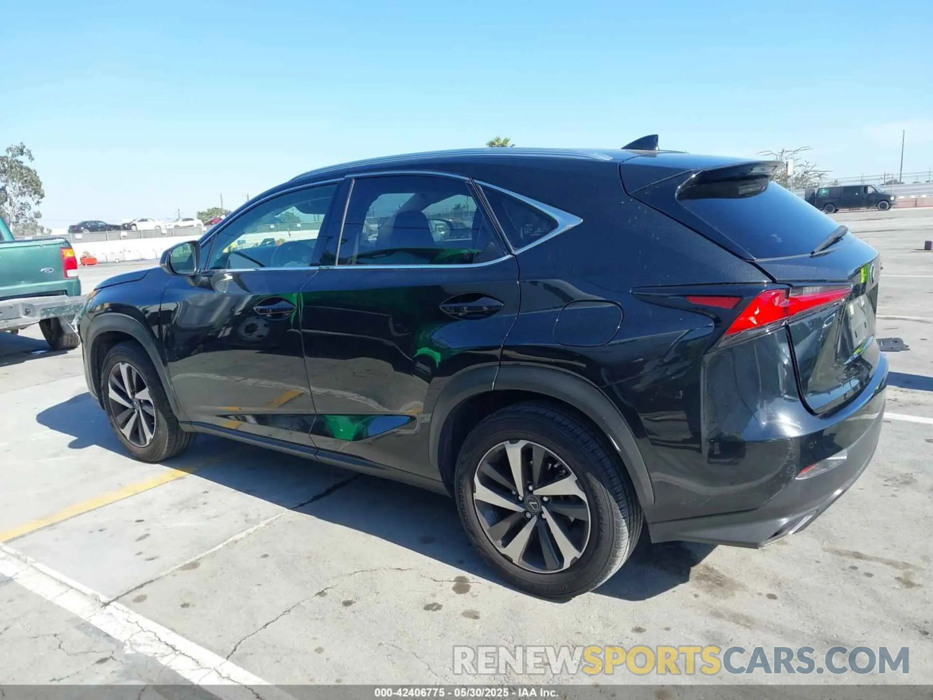 14 Photograph of a damaged car JTJDARBZ6L5006811 LEXUS NX 300 2020