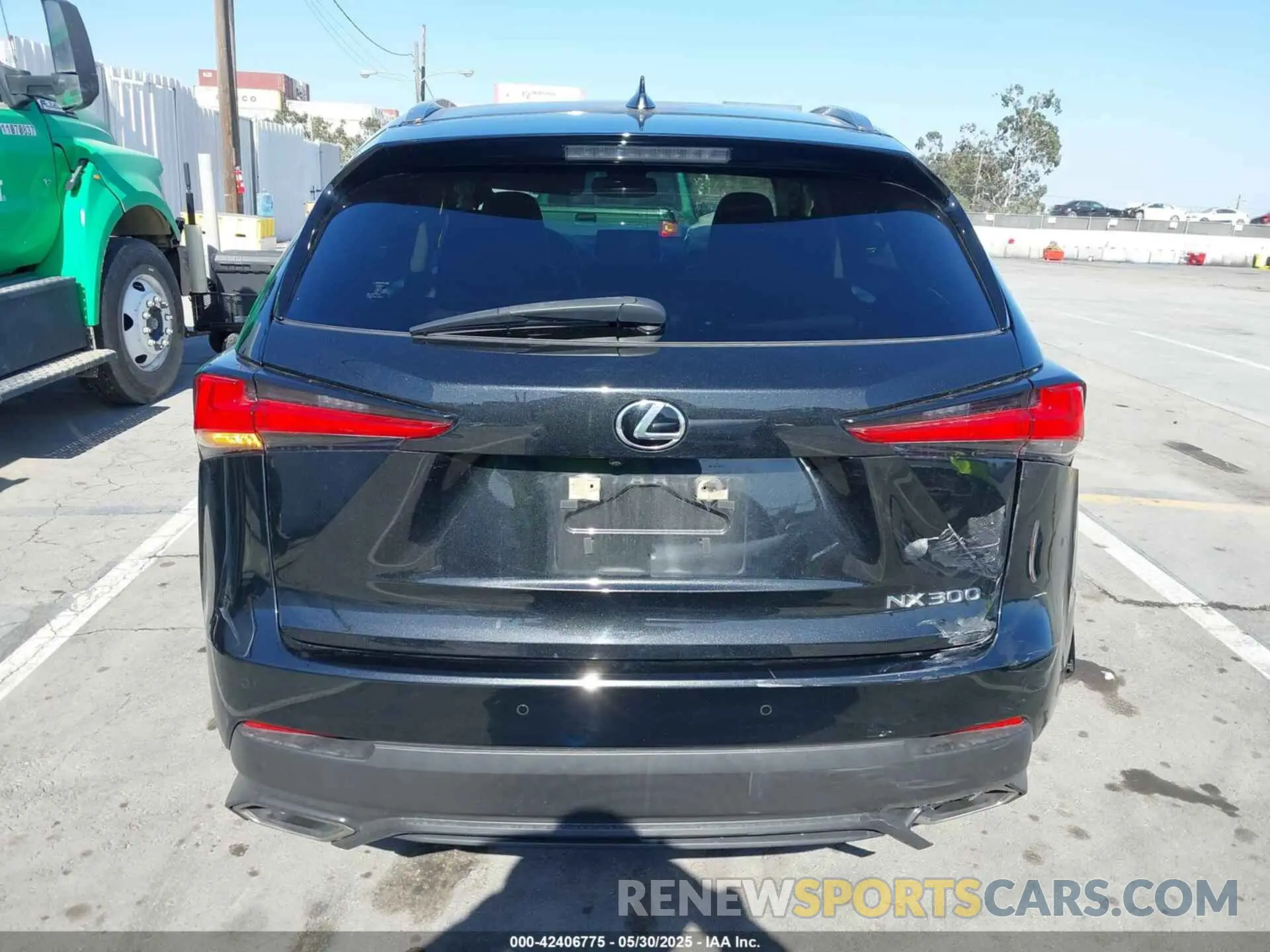 16 Photograph of a damaged car JTJDARBZ6L5006811 LEXUS NX 300 2020