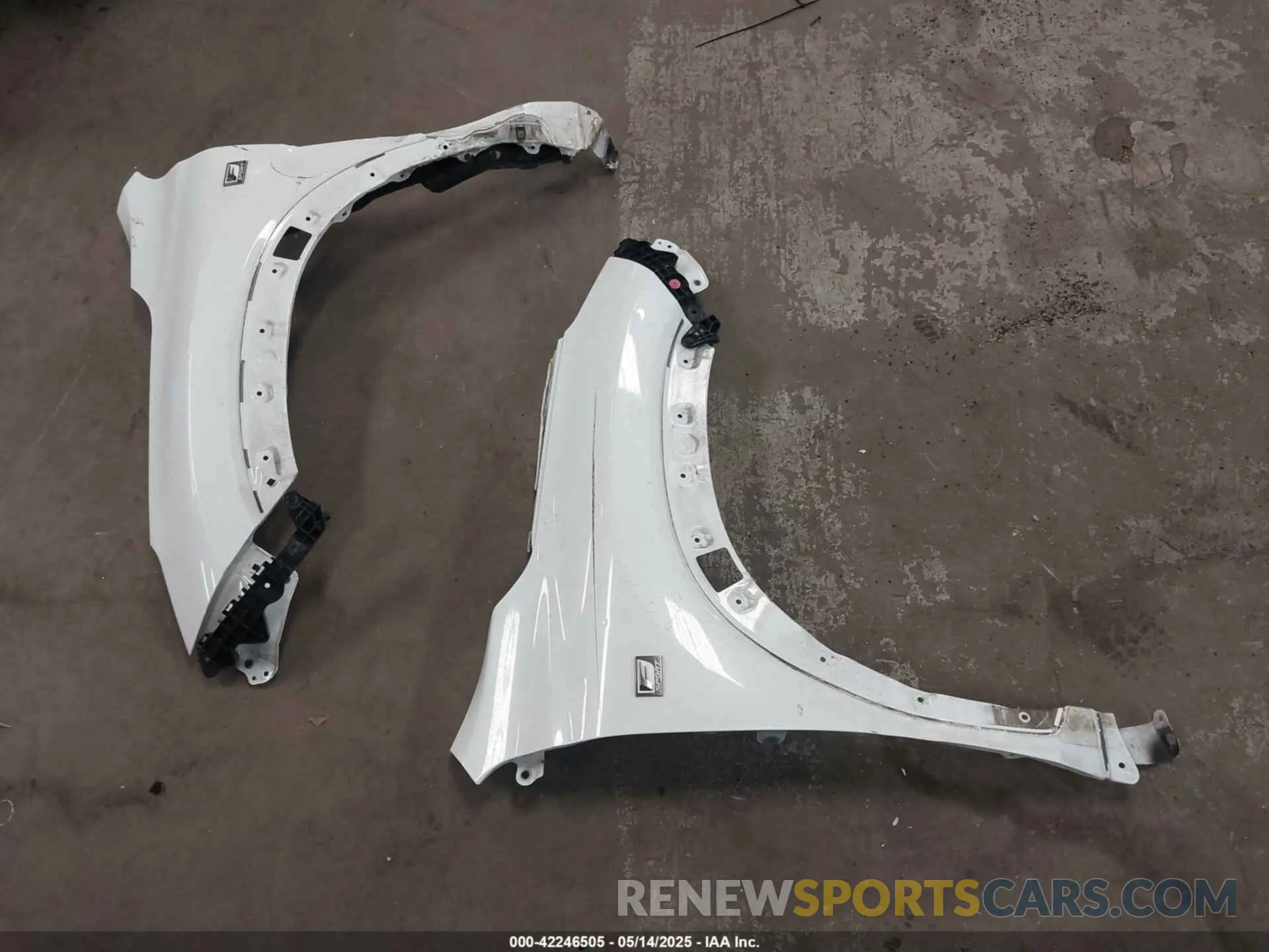 18 Photograph of a damaged car JTJSARDZ0L5001656 LEXUS NX 300 2020