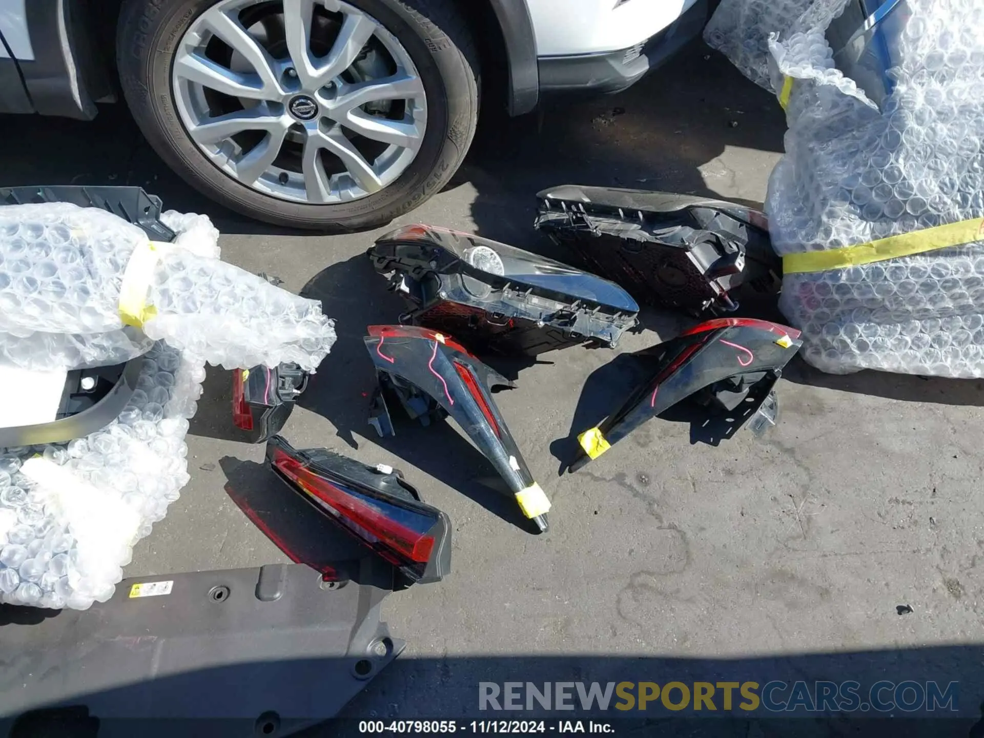 18 Photograph of a damaged car JTJDARBZ1M2199890 LEXUS NX 300 2021