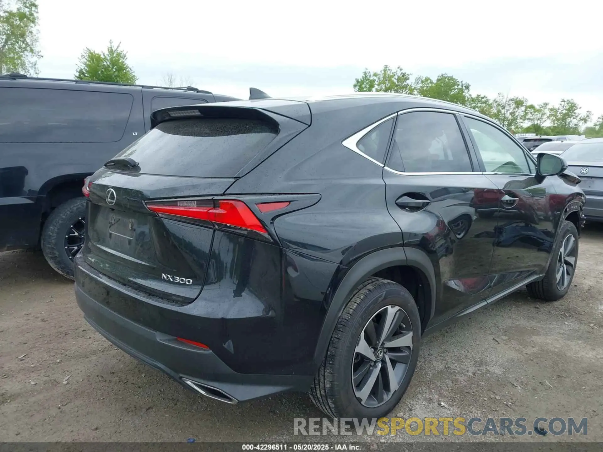 4 Photograph of a damaged car JTJGARDZ8M2248450 LEXUS NX 300 2021