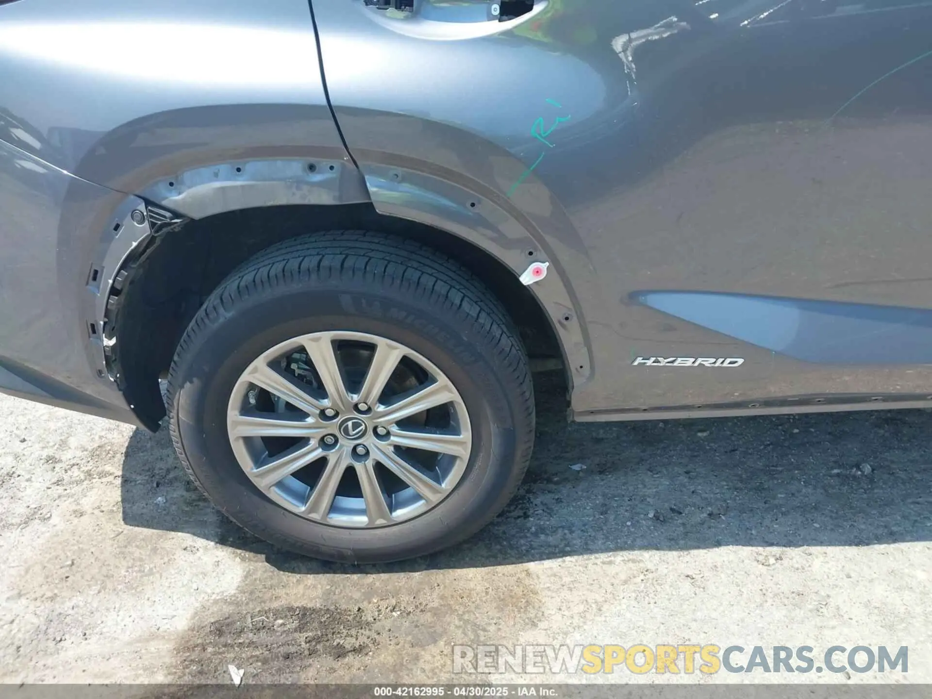 16 Photograph of a damaged car JTJBJRBZ9K2111639 LEXUS NX 300H 2019