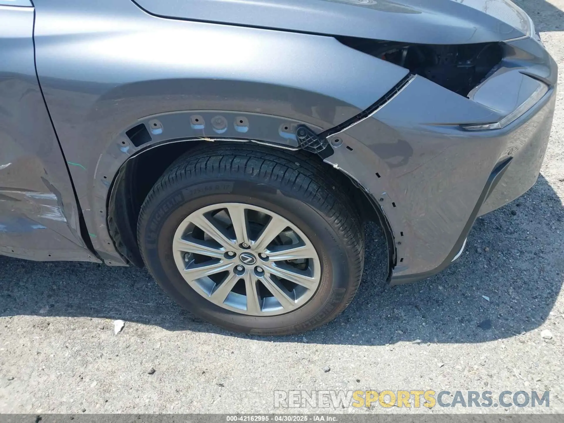 17 Photograph of a damaged car JTJBJRBZ9K2111639 LEXUS NX 300H 2019