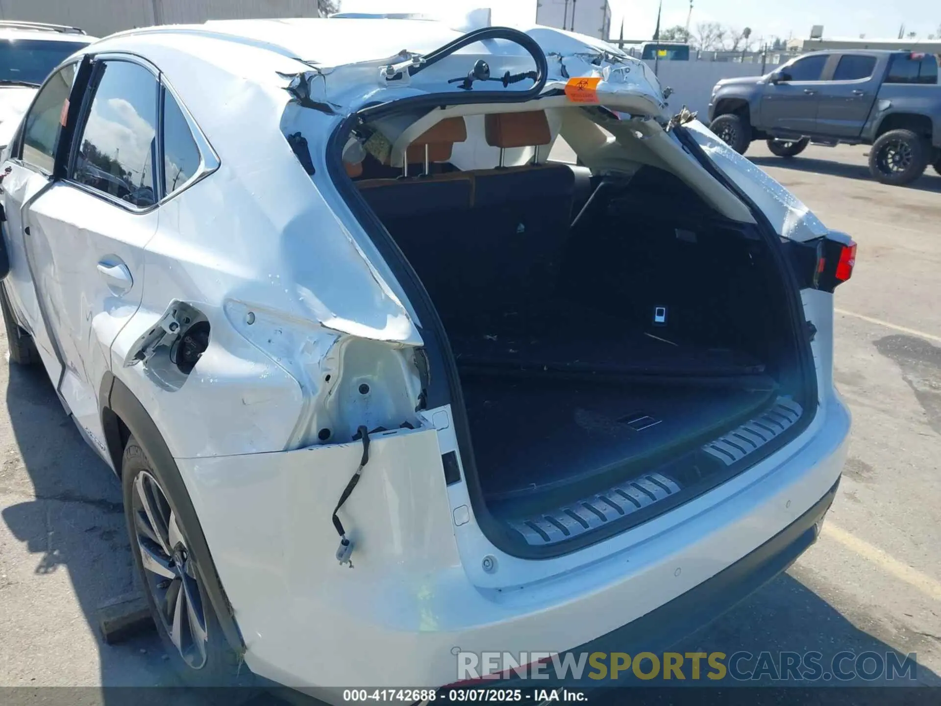 20 Photograph of a damaged car JTJGJRDZ3M2166674 LEXUS NX 300H 2021