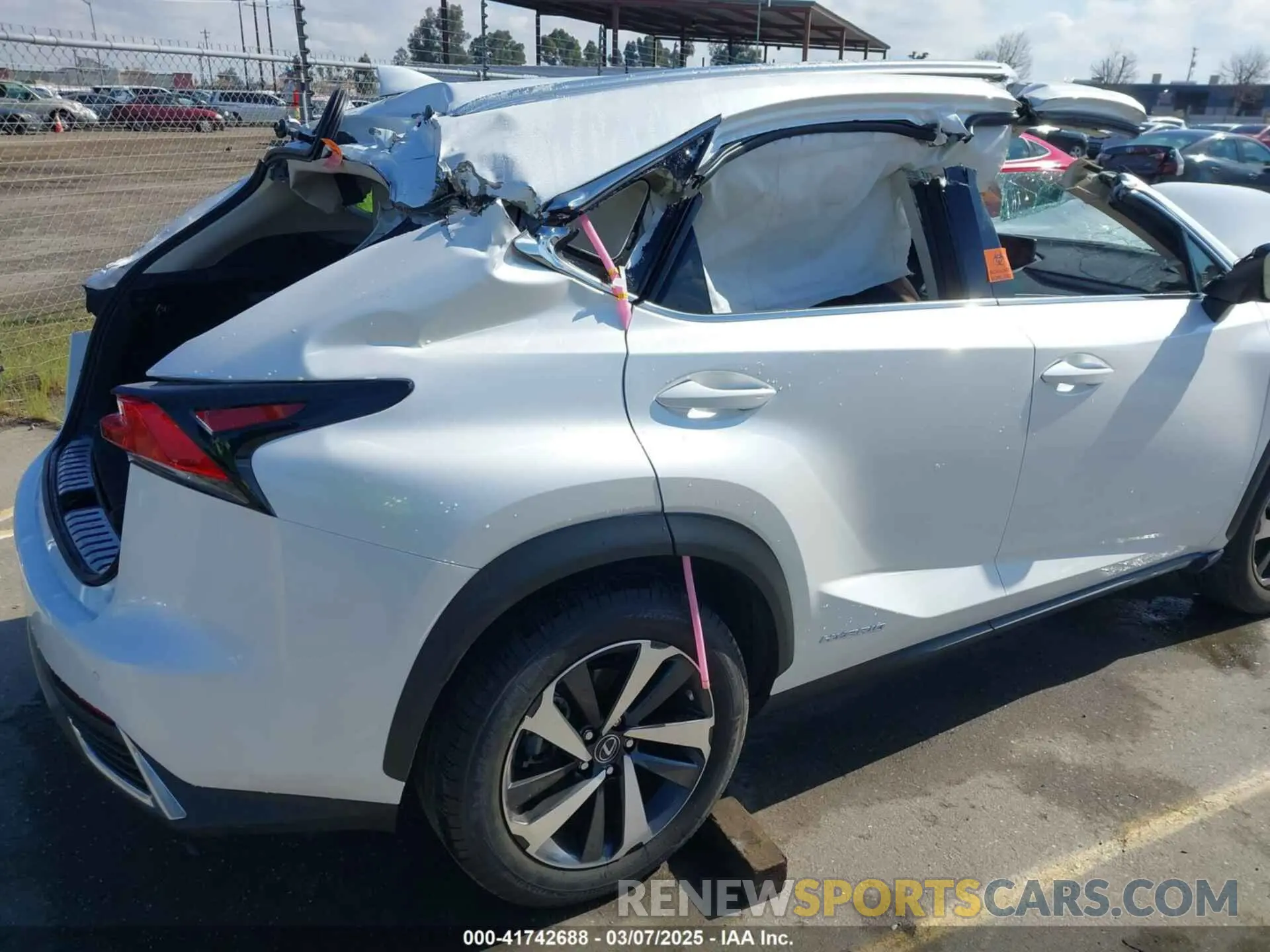 21 Photograph of a damaged car JTJGJRDZ3M2166674 LEXUS NX 300H 2021