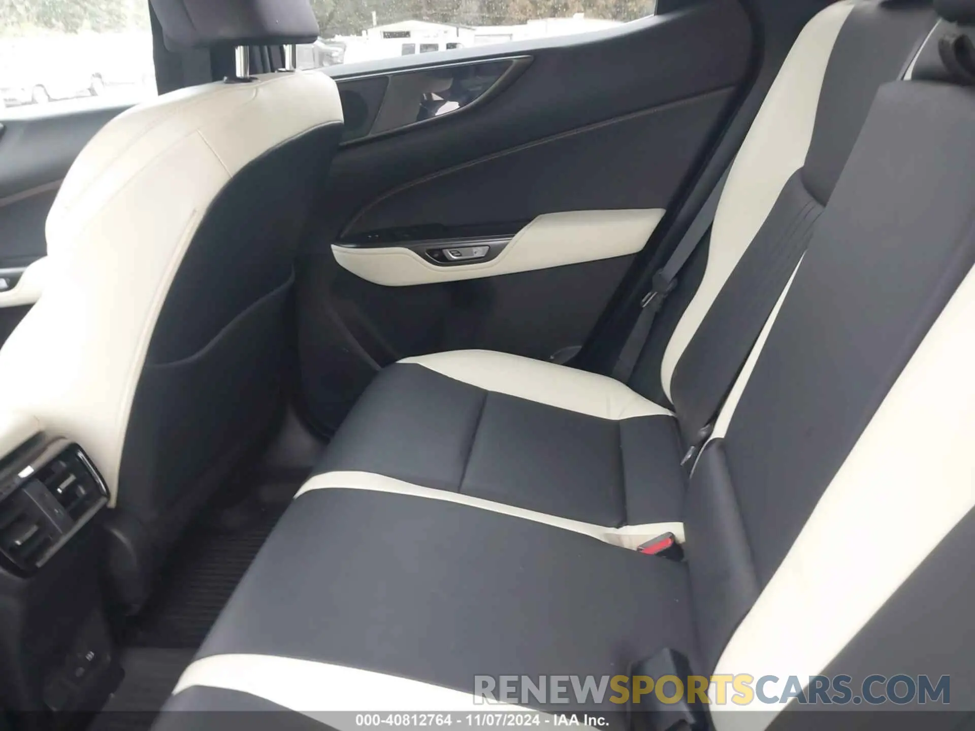 8 Photograph of a damaged car 2T2GGCEZ0NC007106 LEXUS NX 350 2022