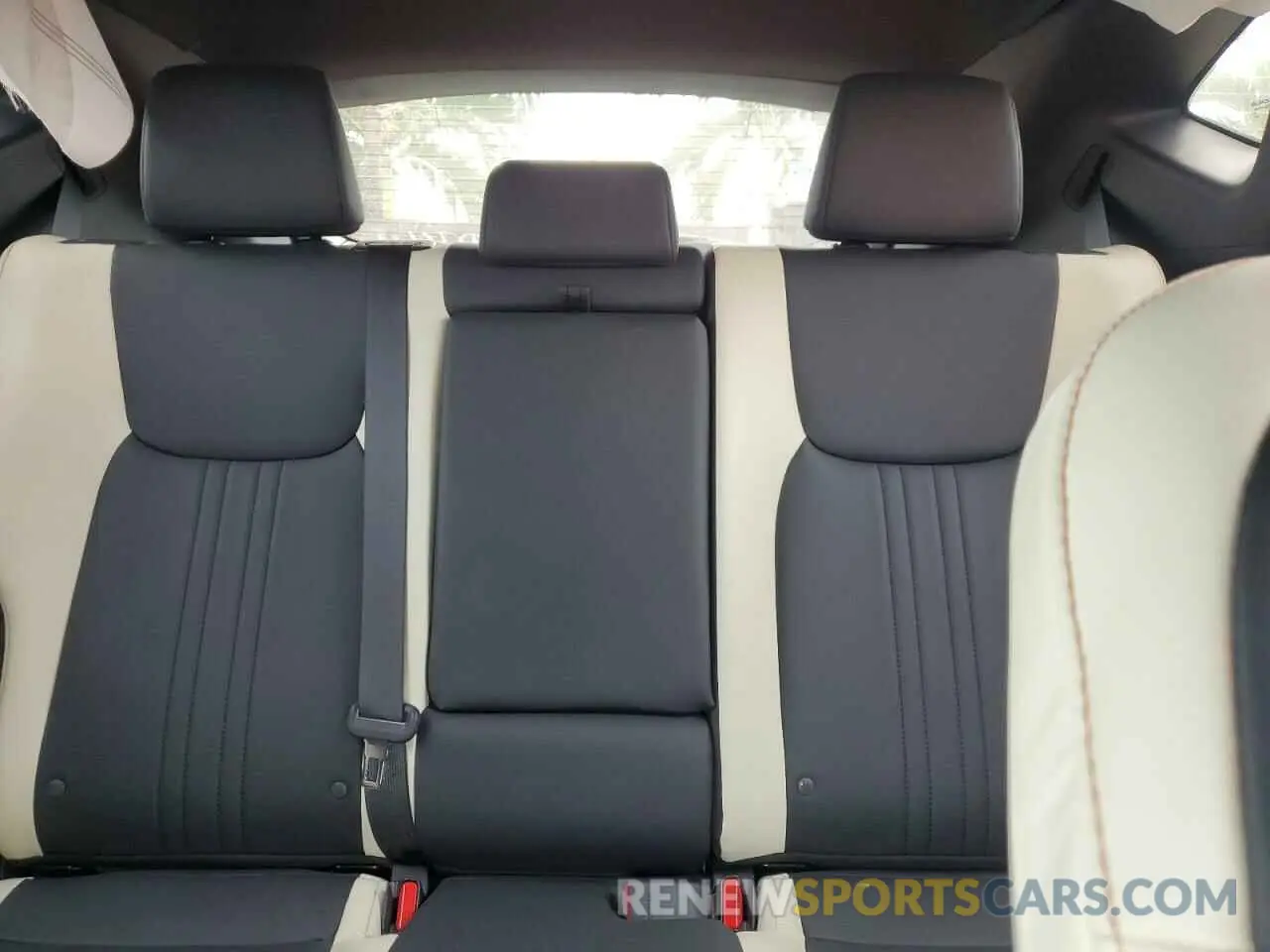 10 Photograph of a damaged car 2T2GGCEZ1NC008202 LEXUS NX 350 2022