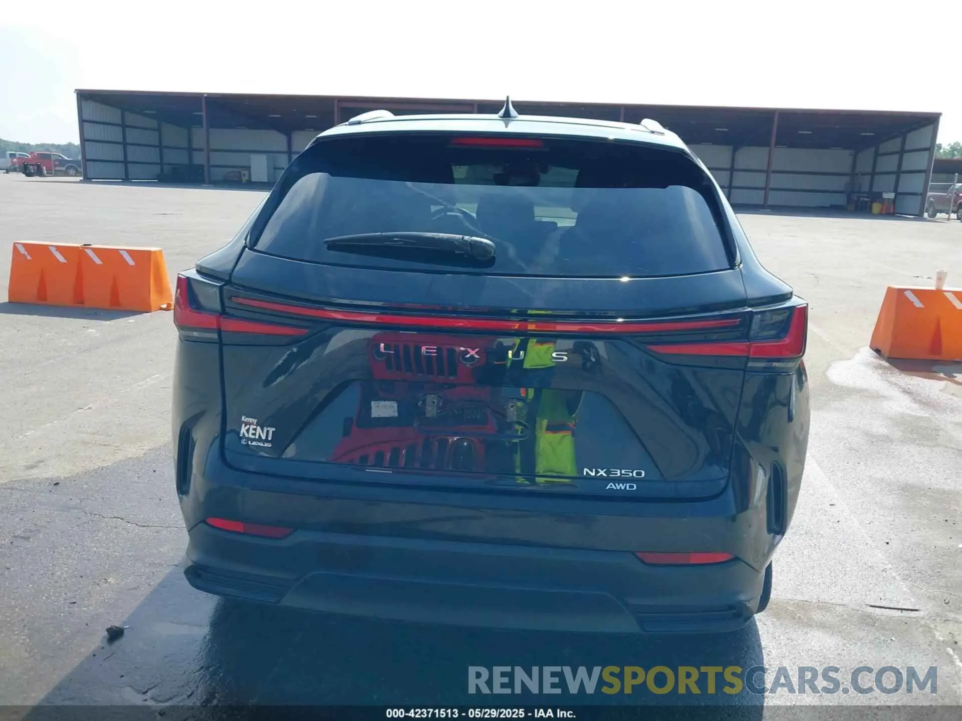 16 Photograph of a damaged car 2T2GGCEZ4NC003026 LEXUS NX 350 2022