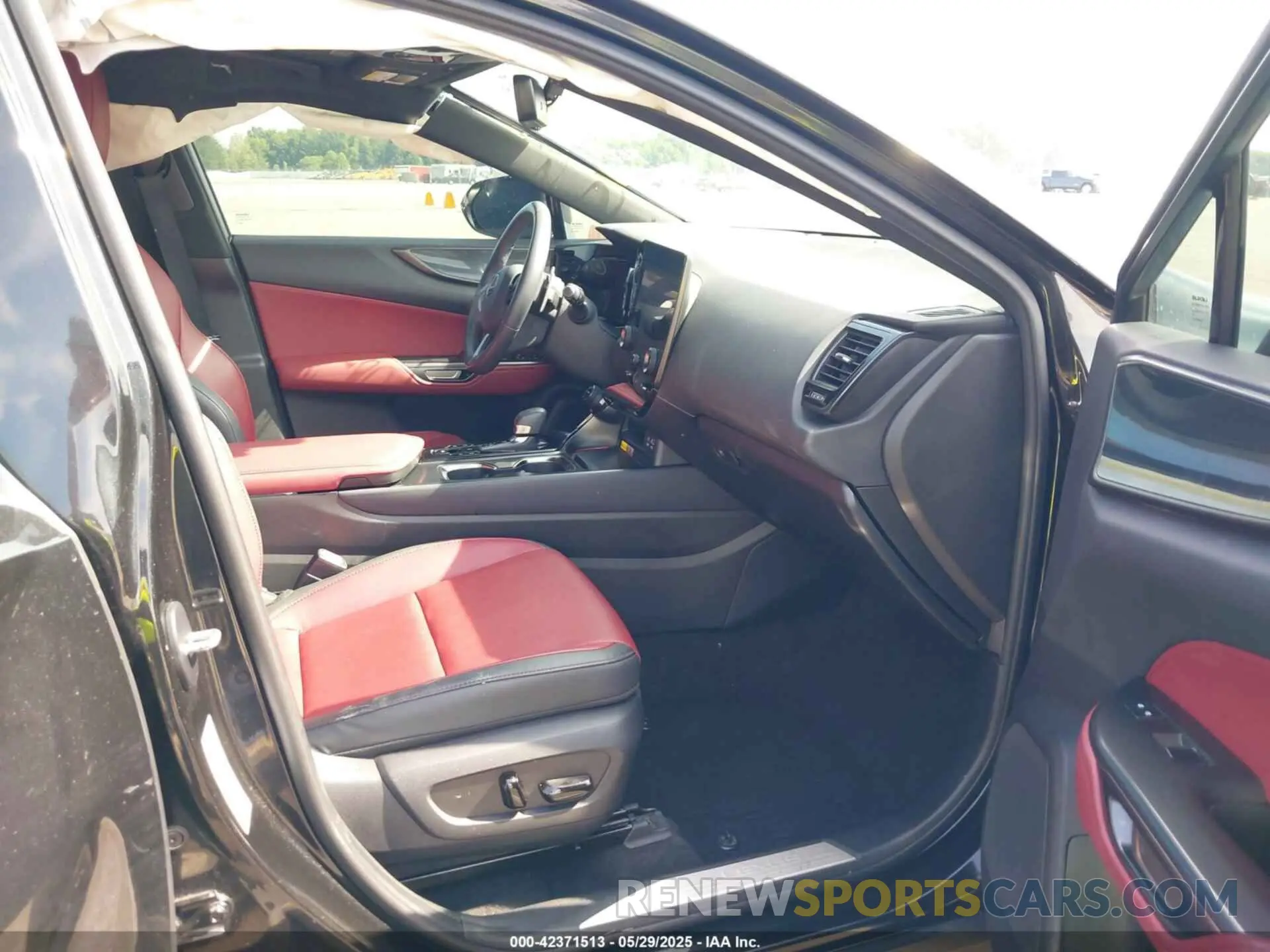 5 Photograph of a damaged car 2T2GGCEZ4NC003026 LEXUS NX 350 2022