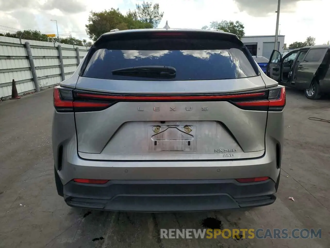 6 Photograph of a damaged car 2T2GGCEZXNC010403 LEXUS NX 350 2022