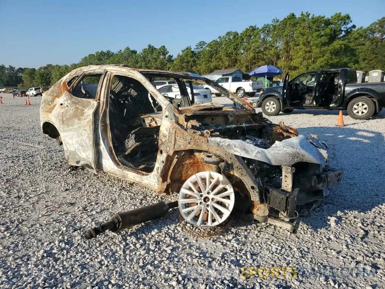 4 Photograph of a damaged car 2T2GGCEZXNC013253 LEXUS NX 350 2022