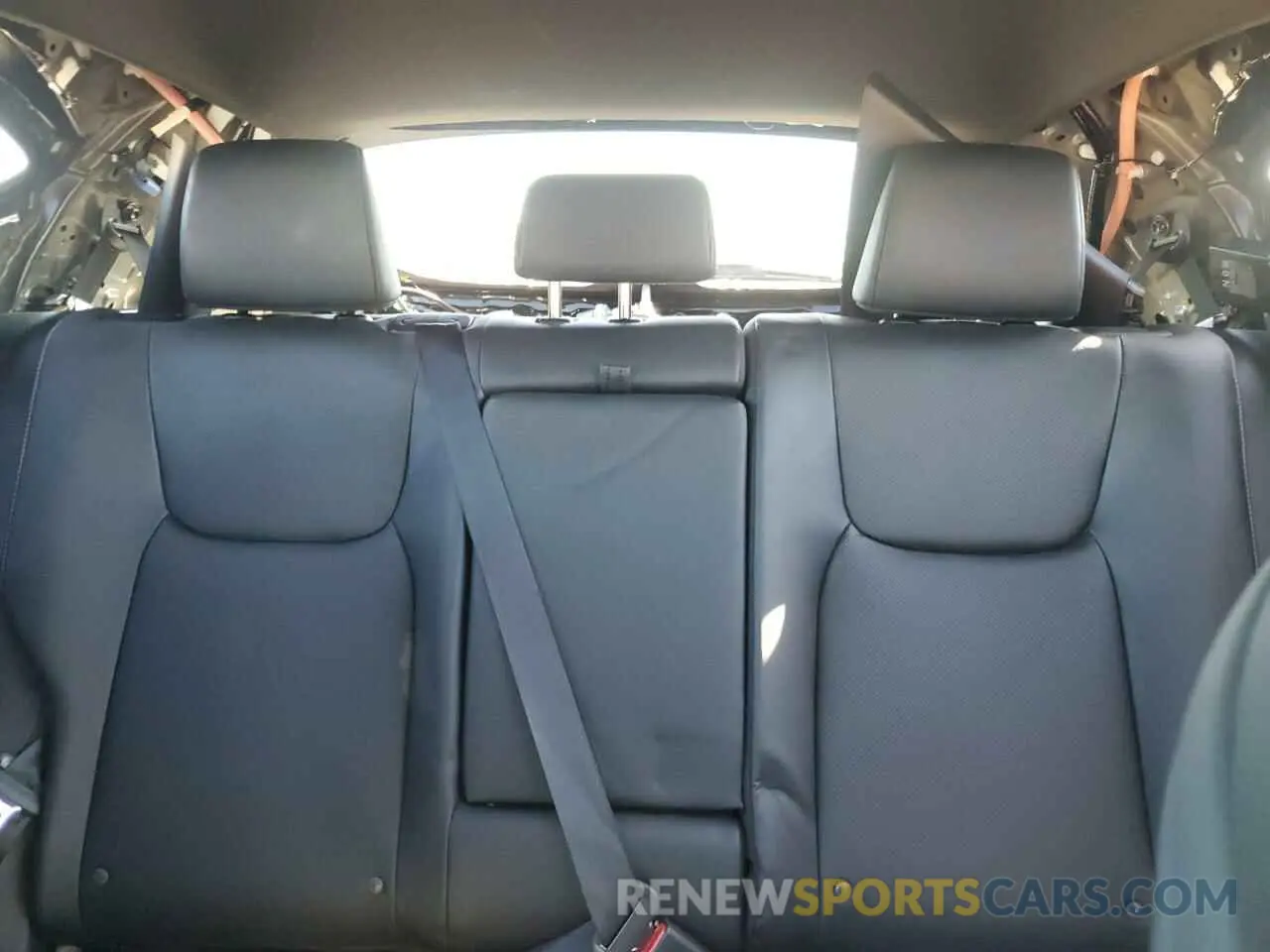 10 Photograph of a damaged car 2T2KGCEZXNC005132 LEXUS NX 350 2022
