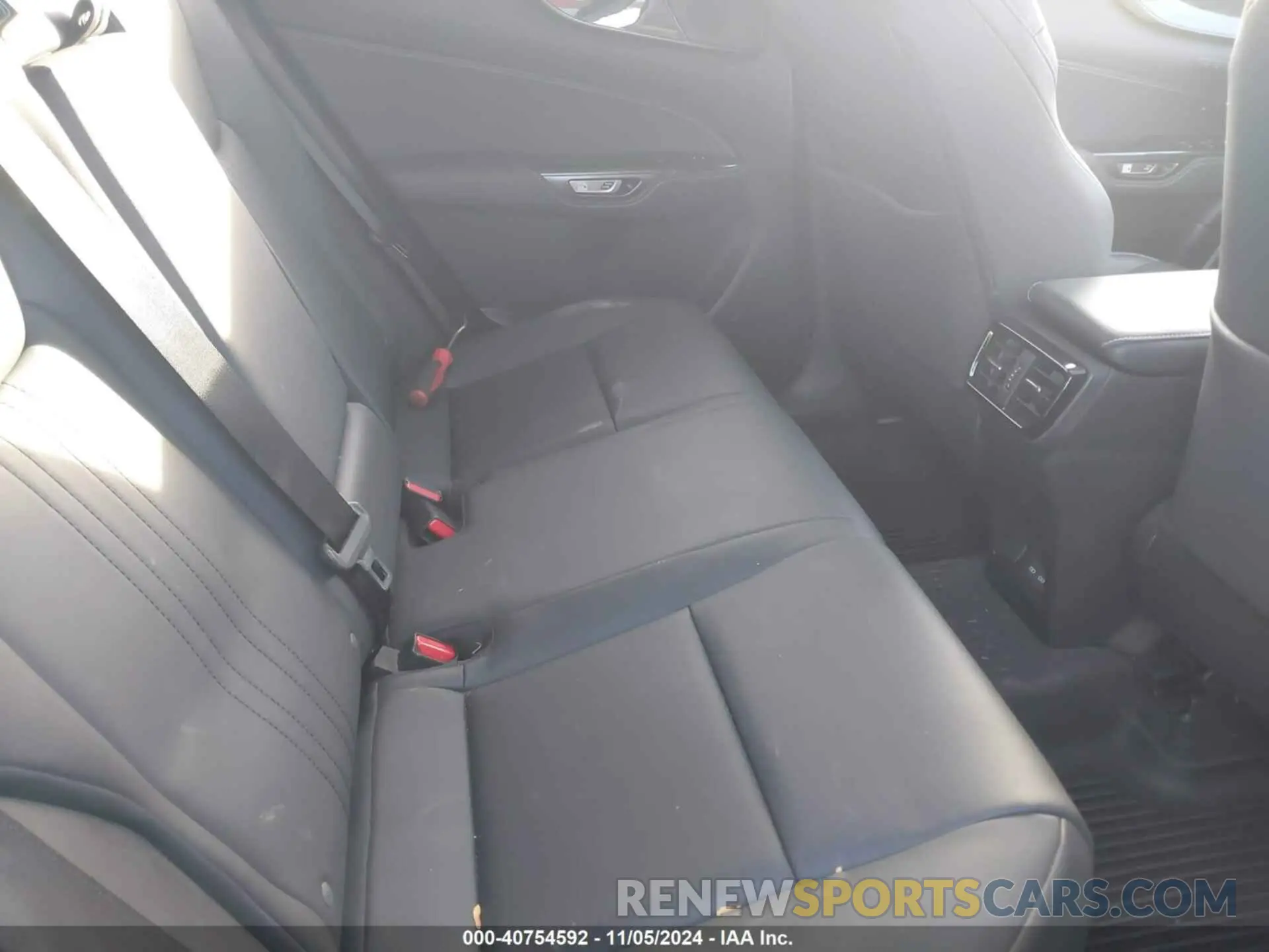 8 Photograph of a damaged car JTJGGCEZ5N5002949 LEXUS NX 350 2022